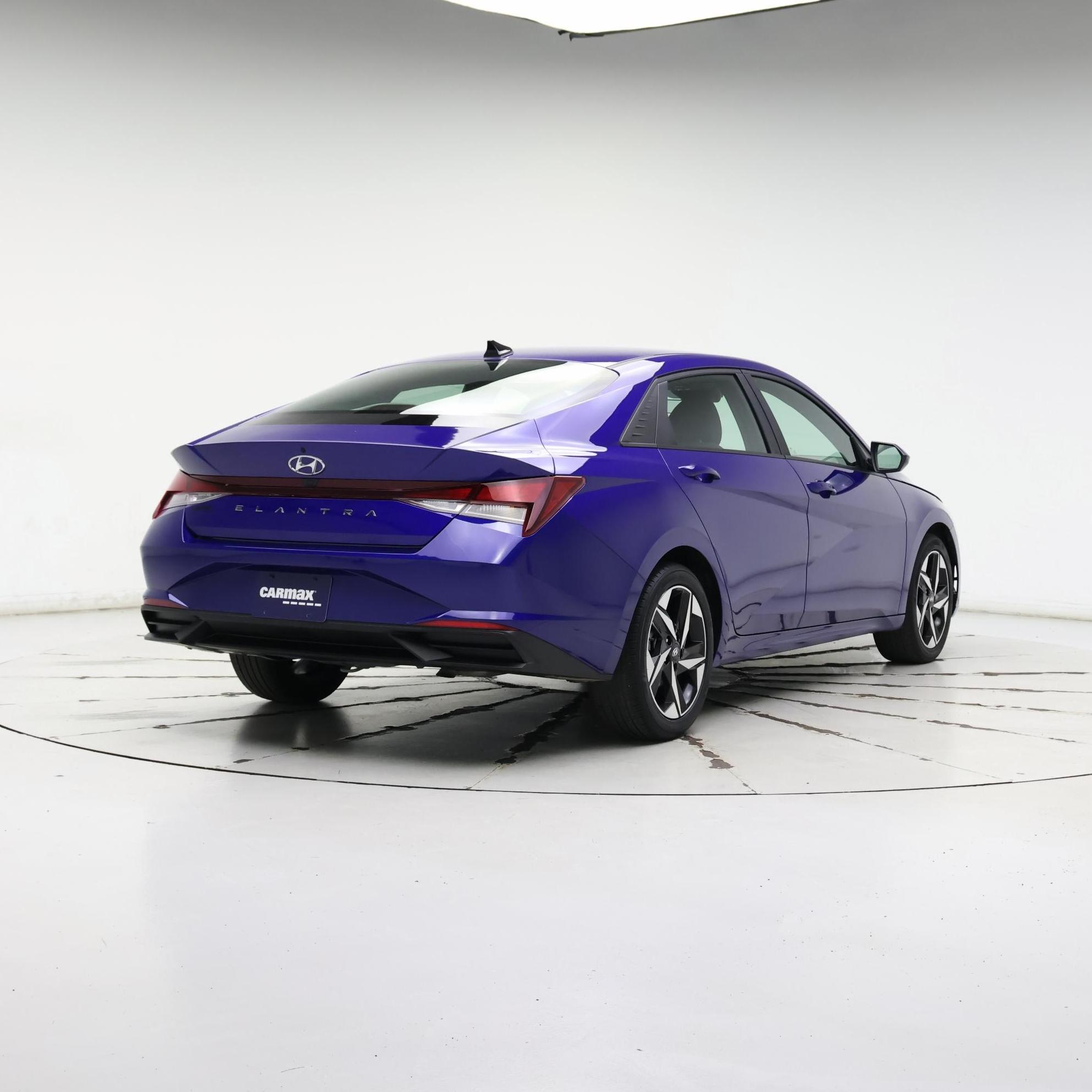 Thumbnail: 2023 Hyundai Elantra - 8