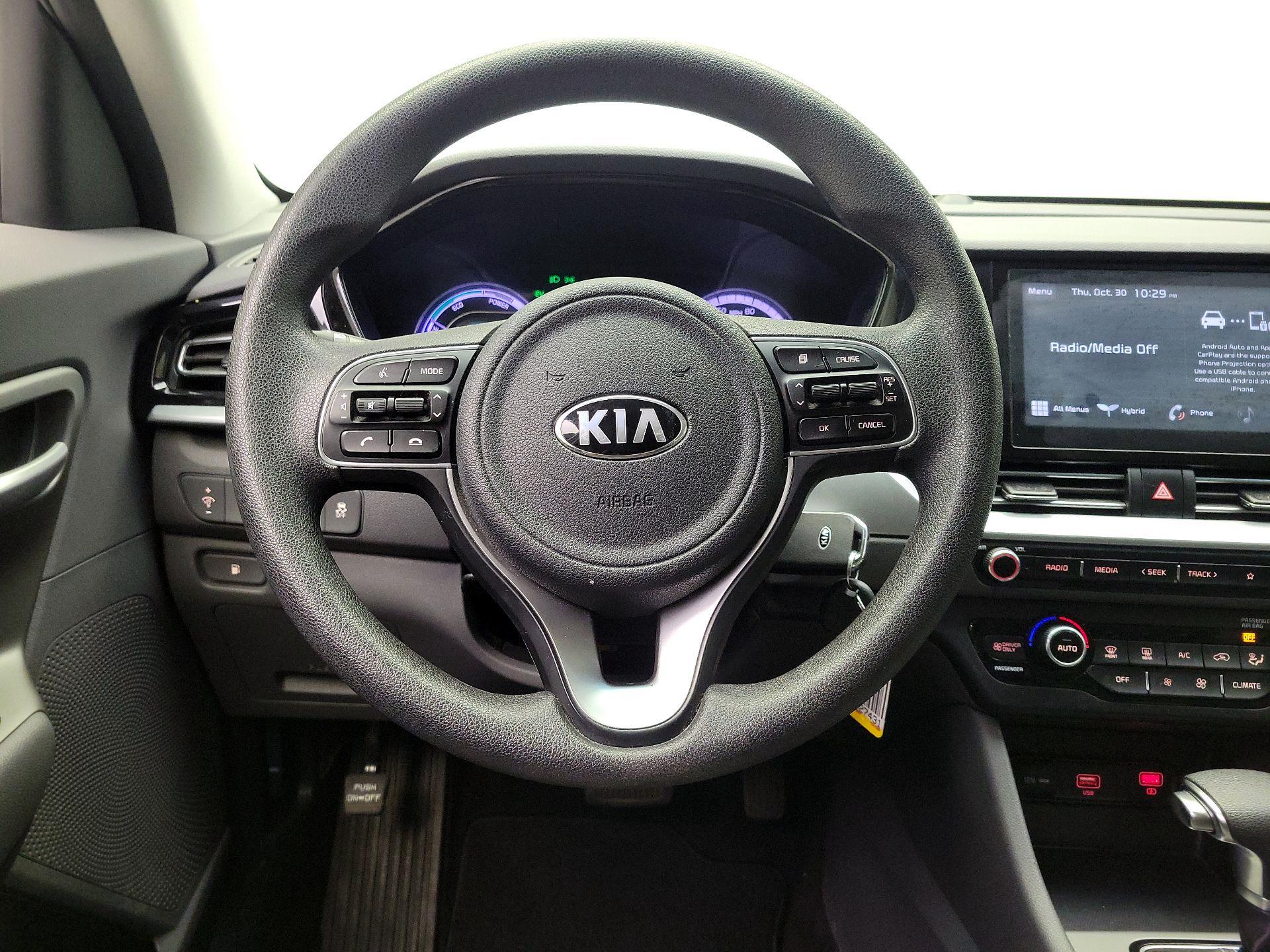 Thumbnail: 2020 Kia Niro - 10