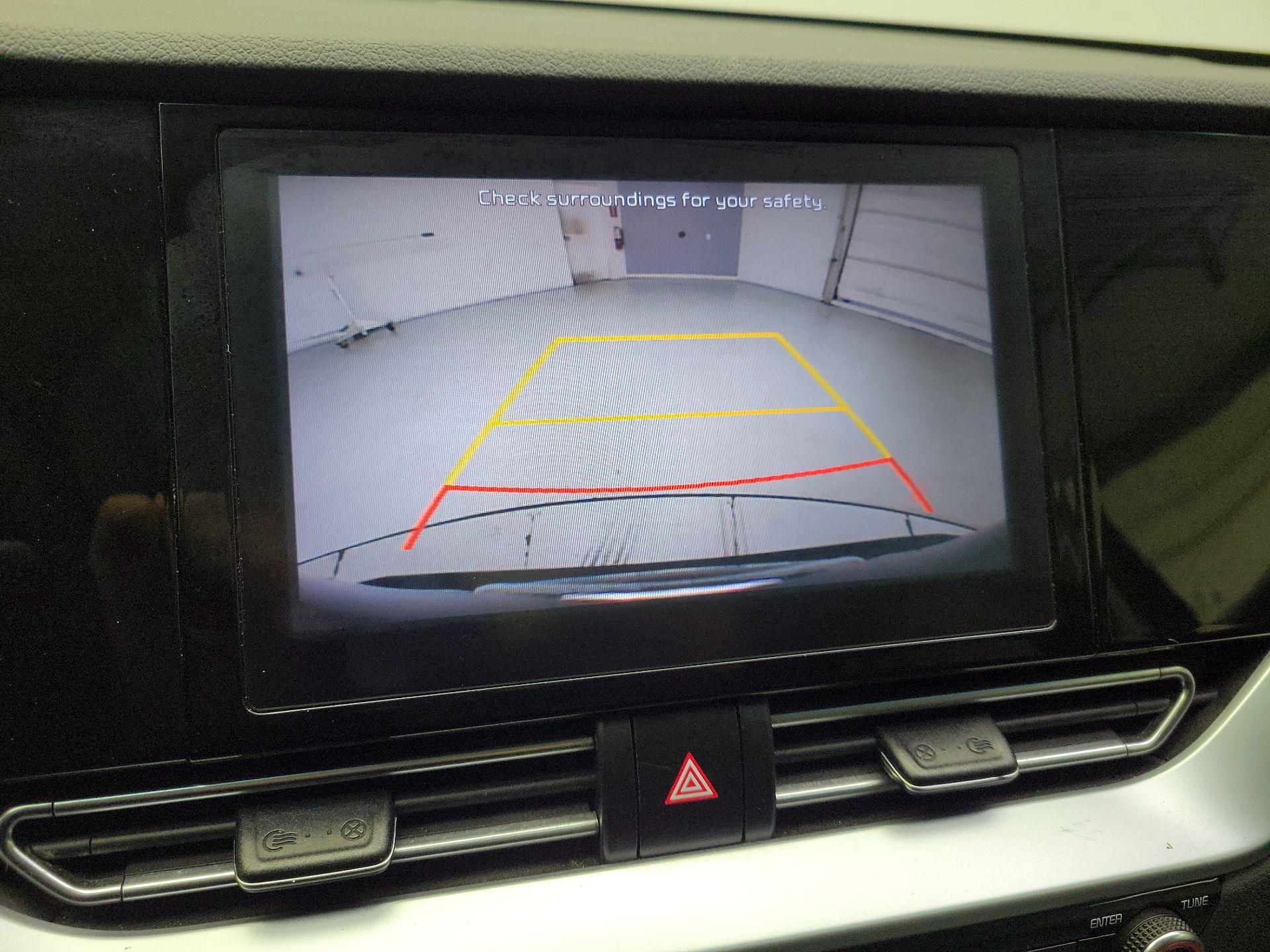 Thumbnail: 2020 Kia Niro - 14