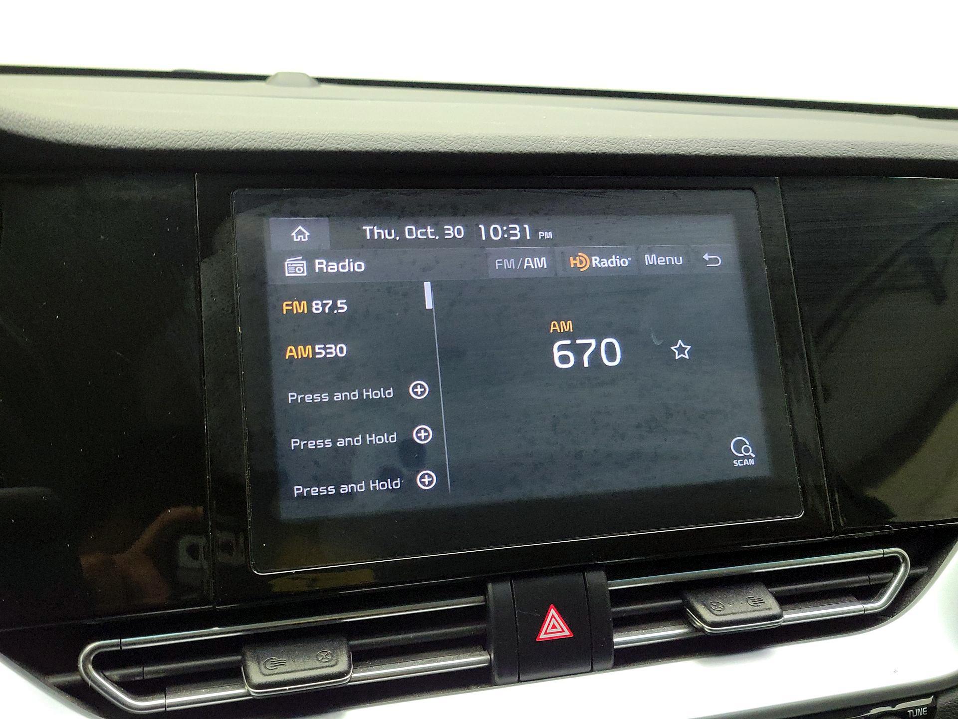 Thumbnail: 2020 Kia Niro - 15