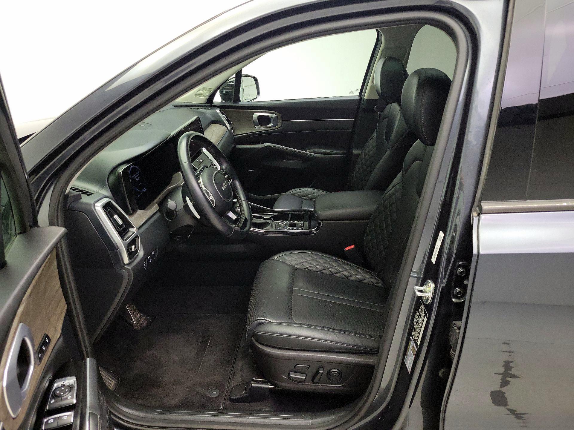 Thumbnail: 2022 Kia Sorento - 11