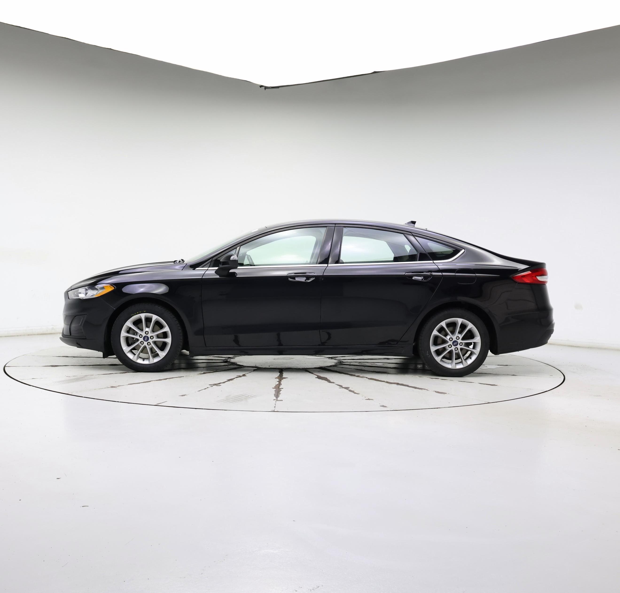 Thumbnail: 2020 Ford Fusion - 3