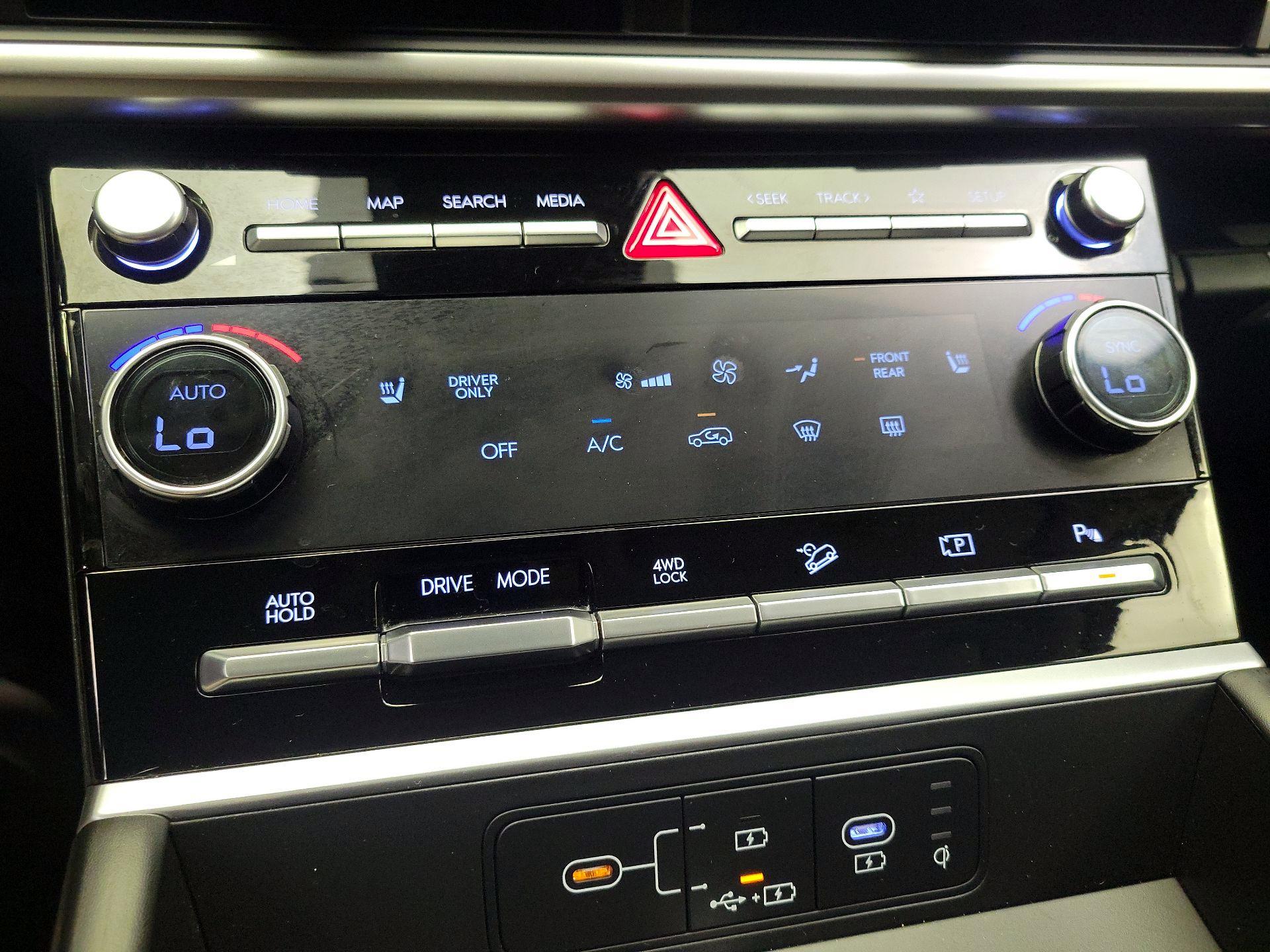 Thumbnail: 2024 Hyundai Santa Fe - 16