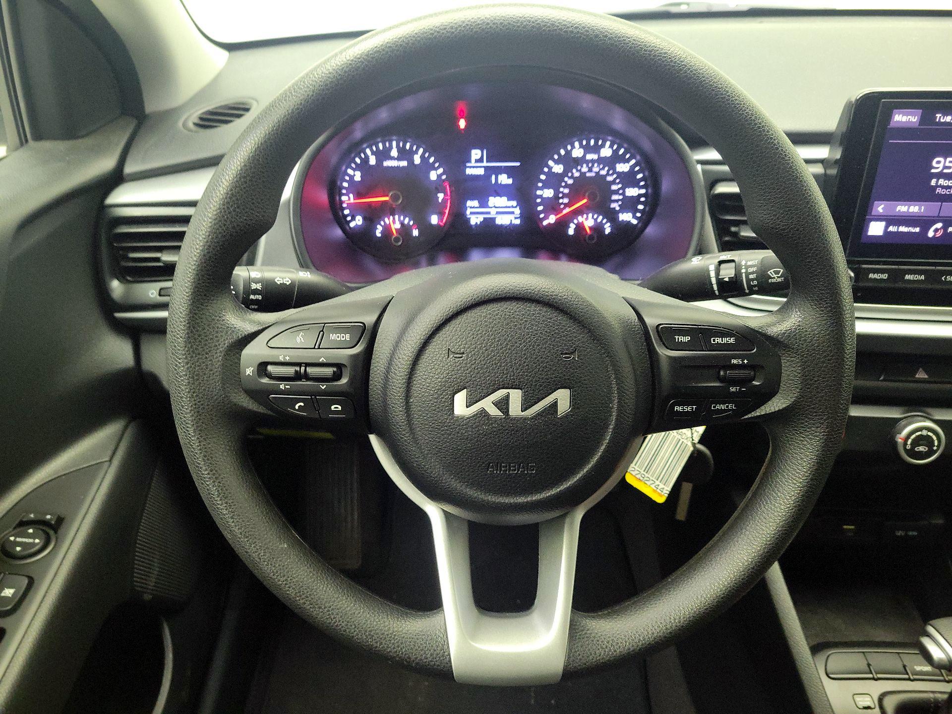 Thumbnail: 2023 Kia Rio - 10