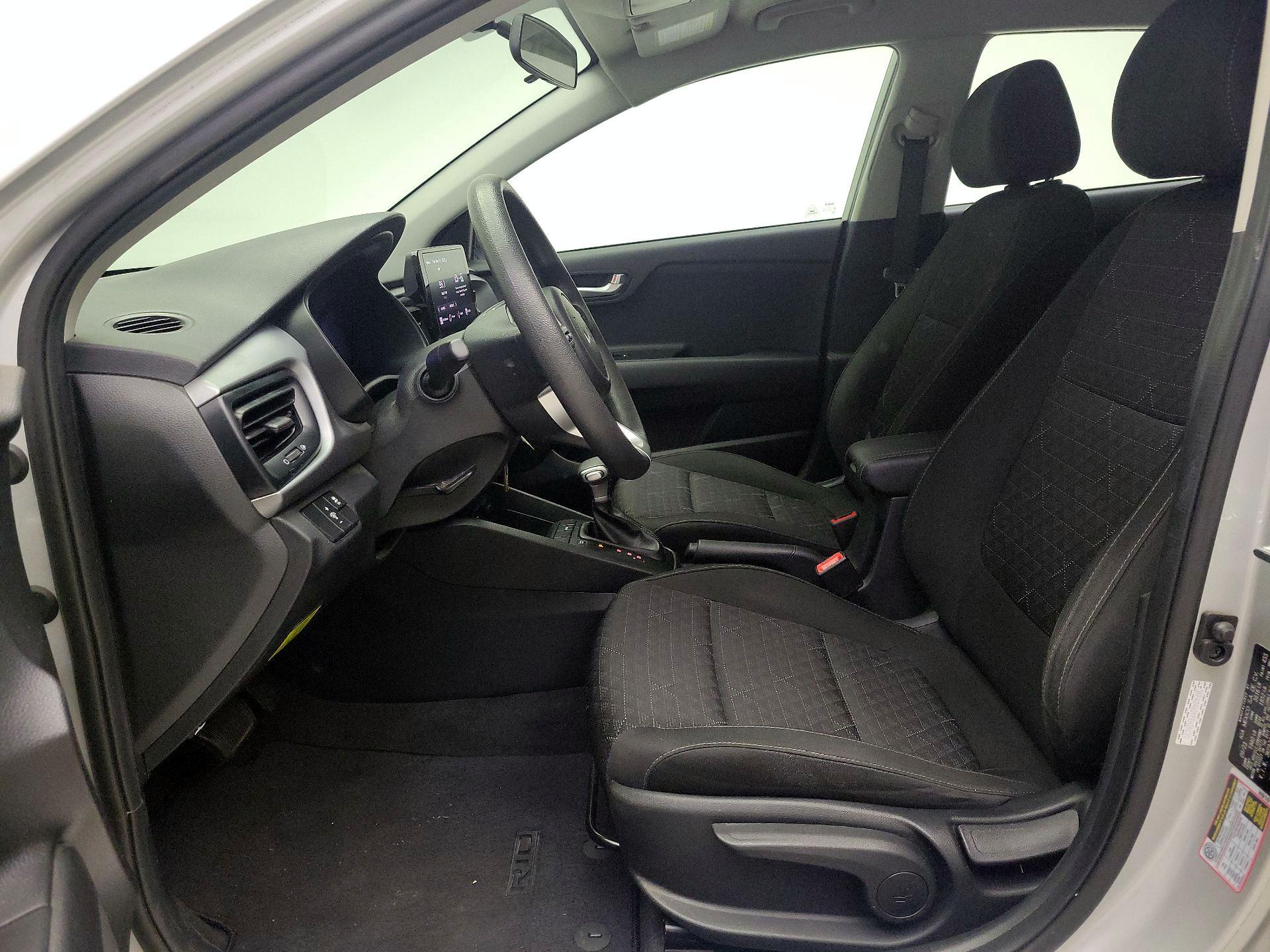 Thumbnail: 2023 Kia Rio - 11