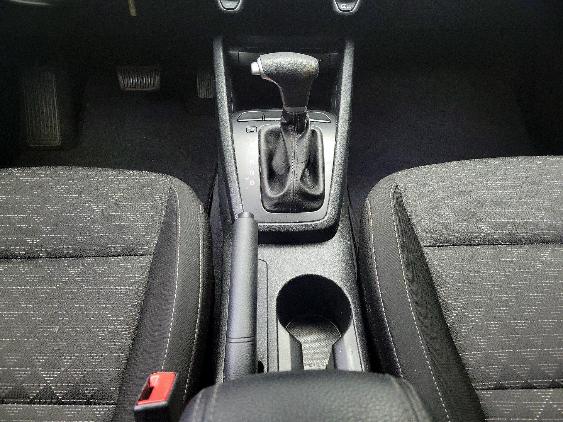 Thumbnail: 2023 Kia Rio - 17