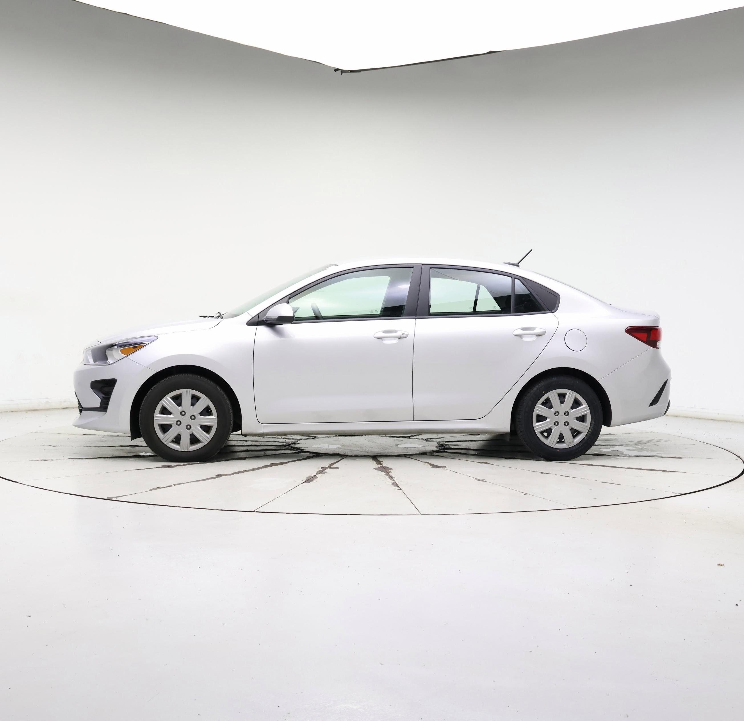 Thumbnail: 2023 Kia Rio - 3