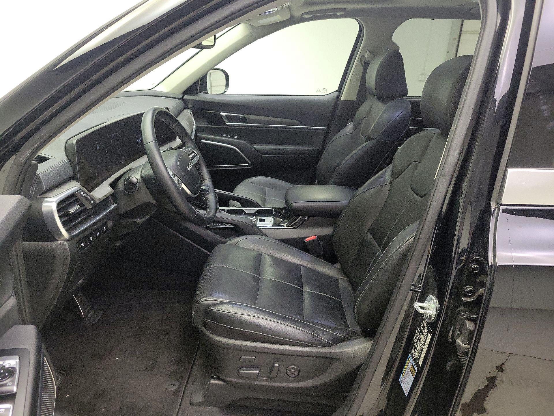 Thumbnail: 2023 Kia Telluride - 11