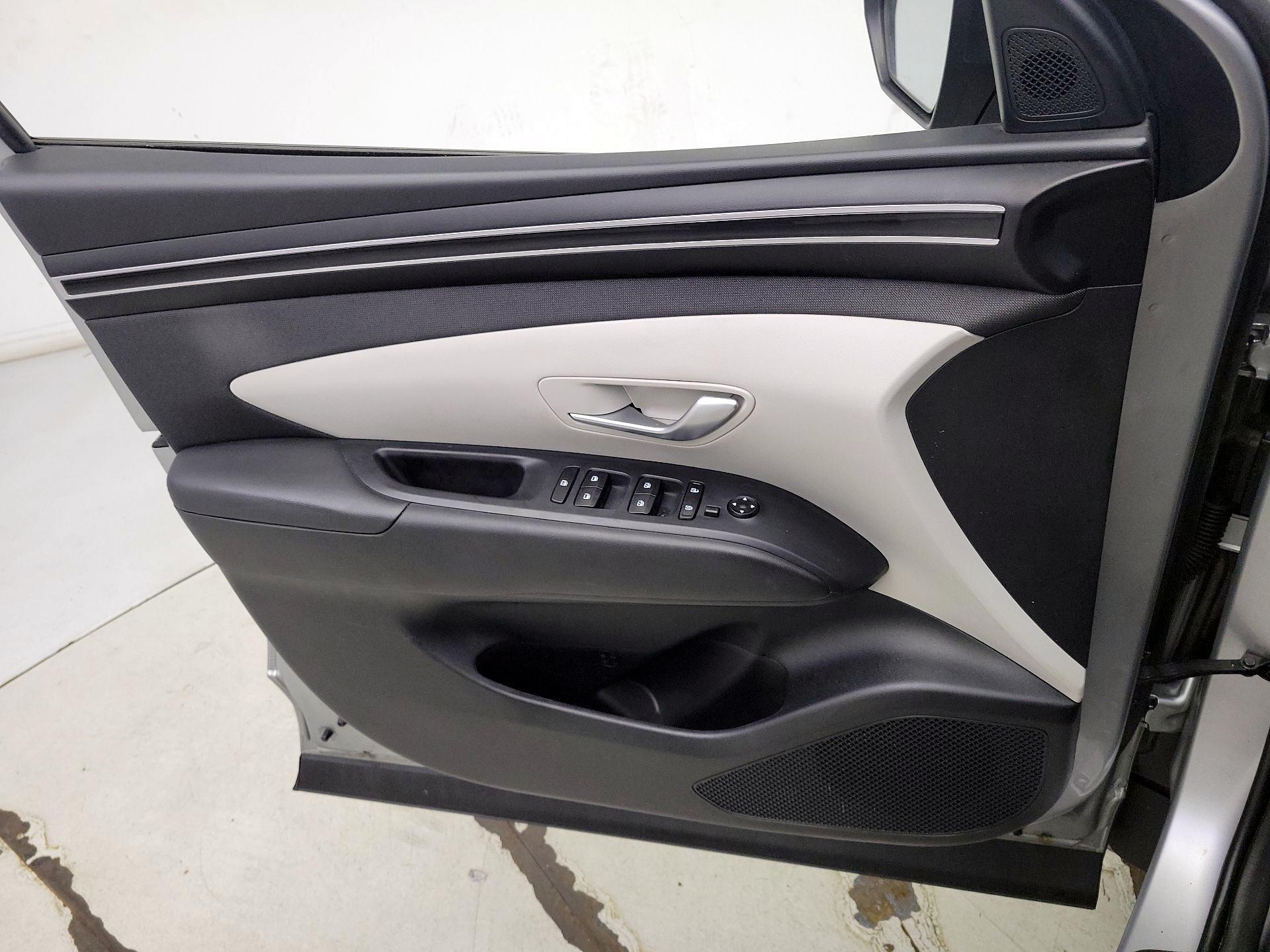 Thumbnail: 2023 Hyundai Tucson - 12