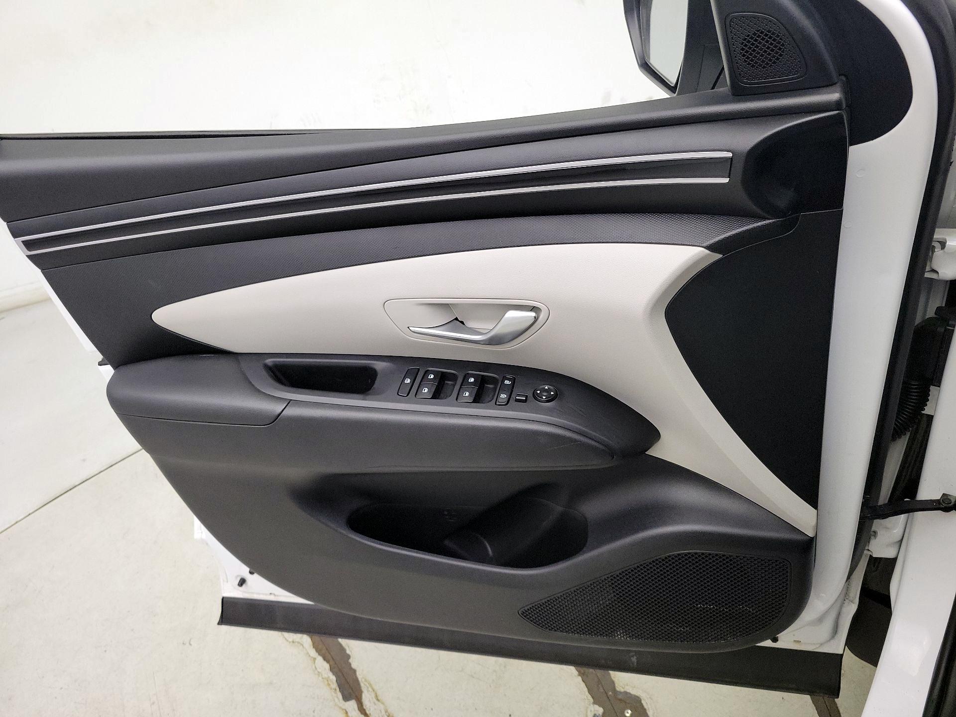 Thumbnail: 2023 Hyundai Tucson - 12