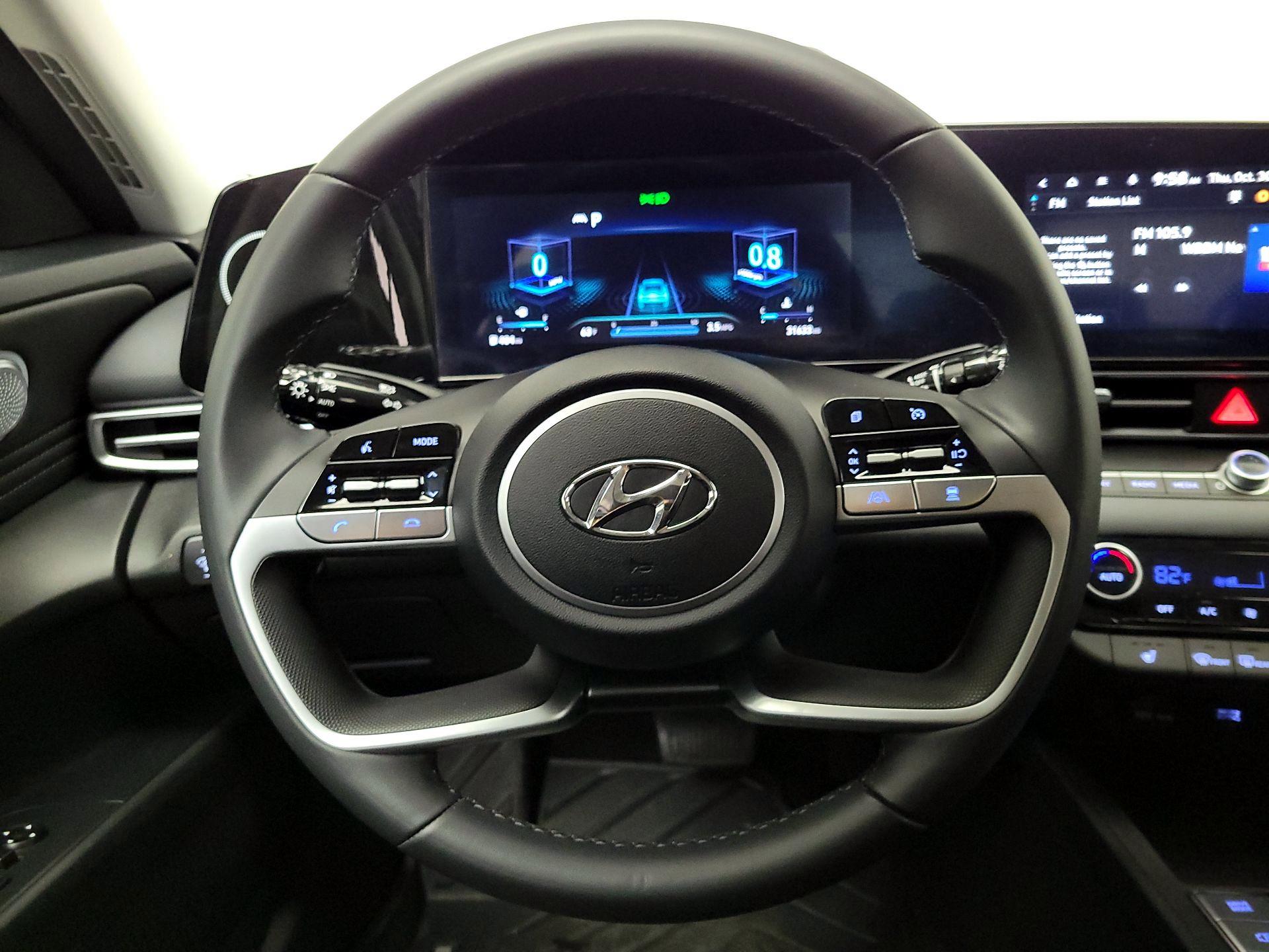 Thumbnail: 2023 Hyundai Elantra - 10