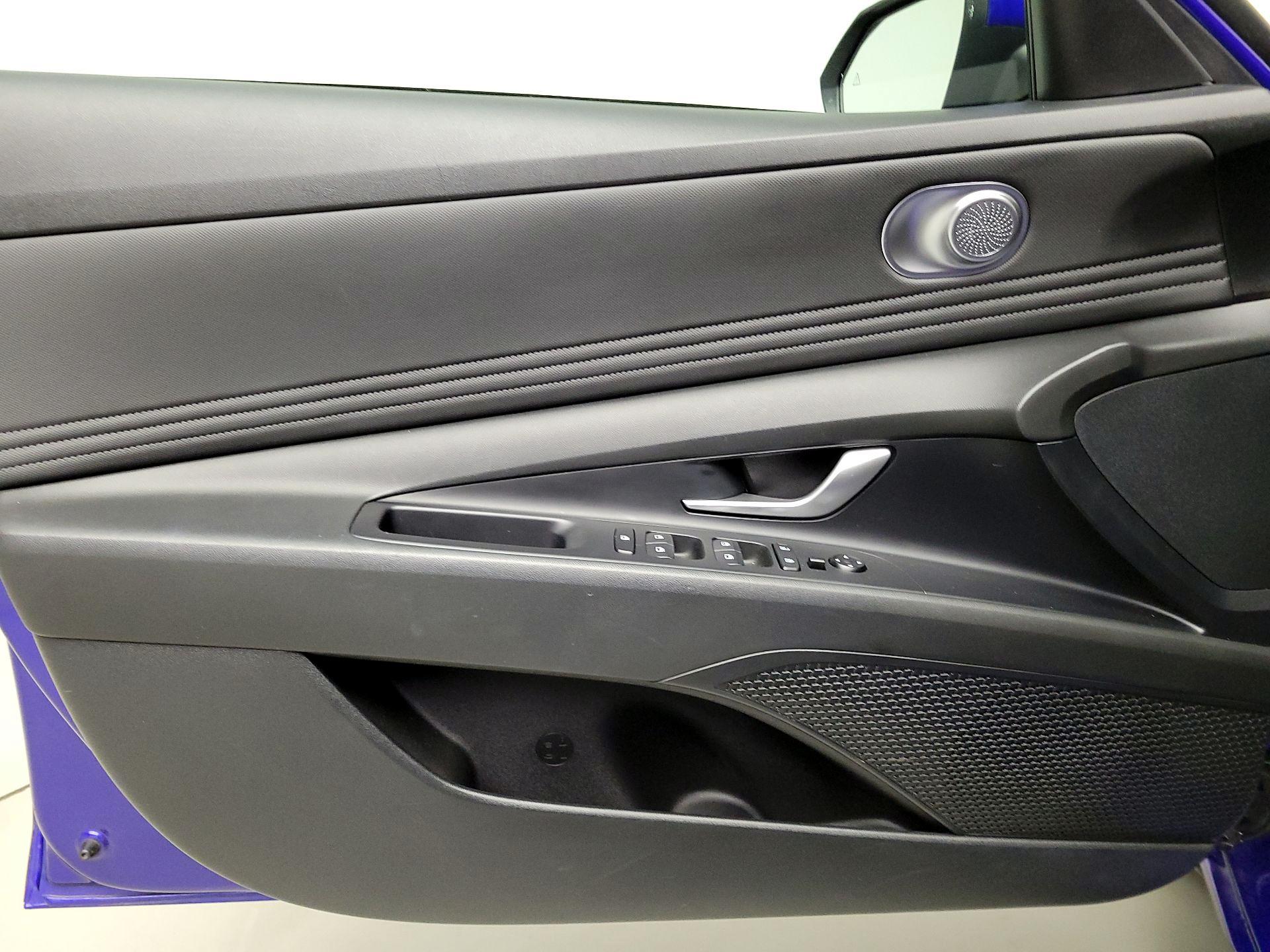 Thumbnail: 2023 Hyundai Elantra - 12