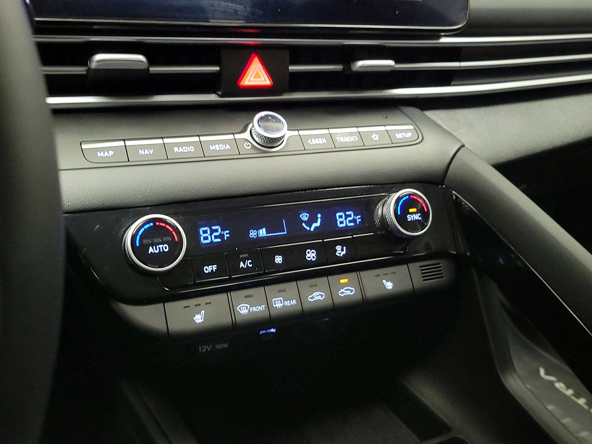 Thumbnail: 2023 Hyundai Elantra - 17