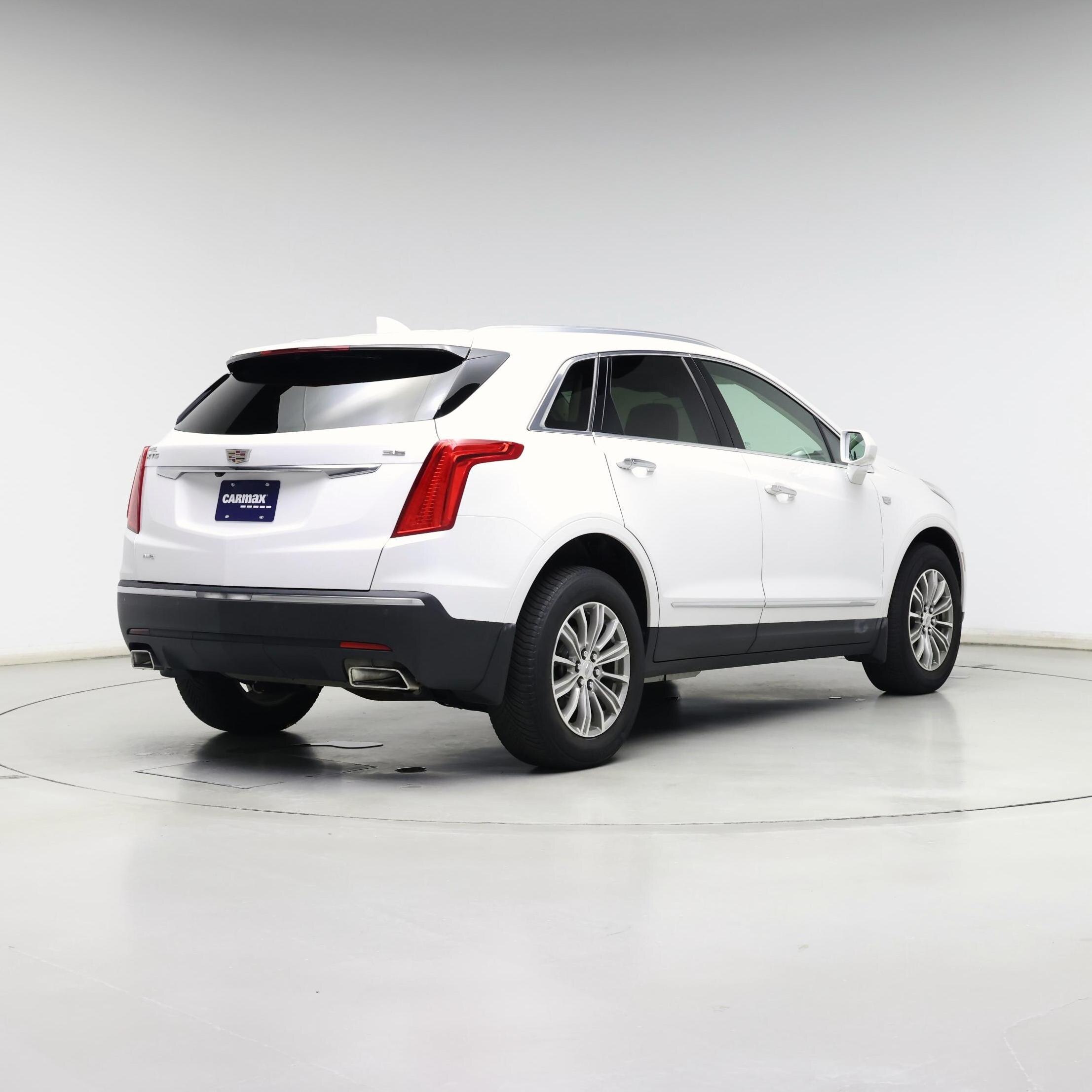Thumbnail: 2017 Cadillac XT5 - 8