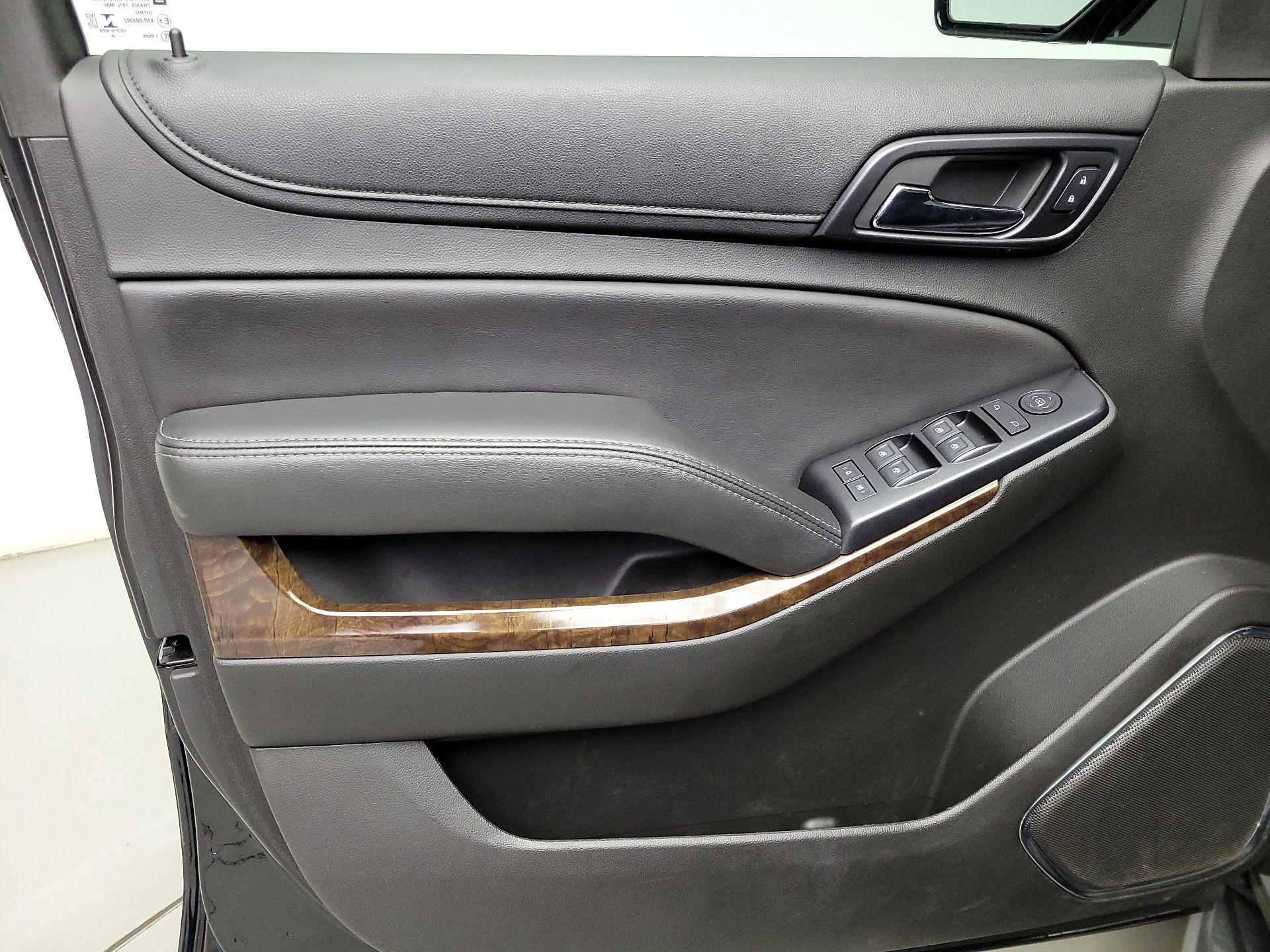 Thumbnail: 2018 Chevrolet Tahoe - 12