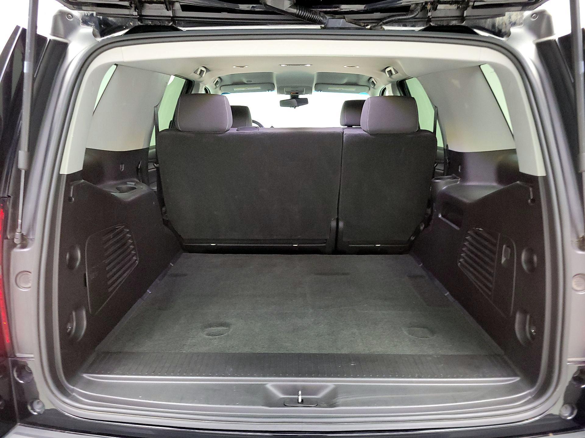 Thumbnail: 2018 Chevrolet Tahoe - 20