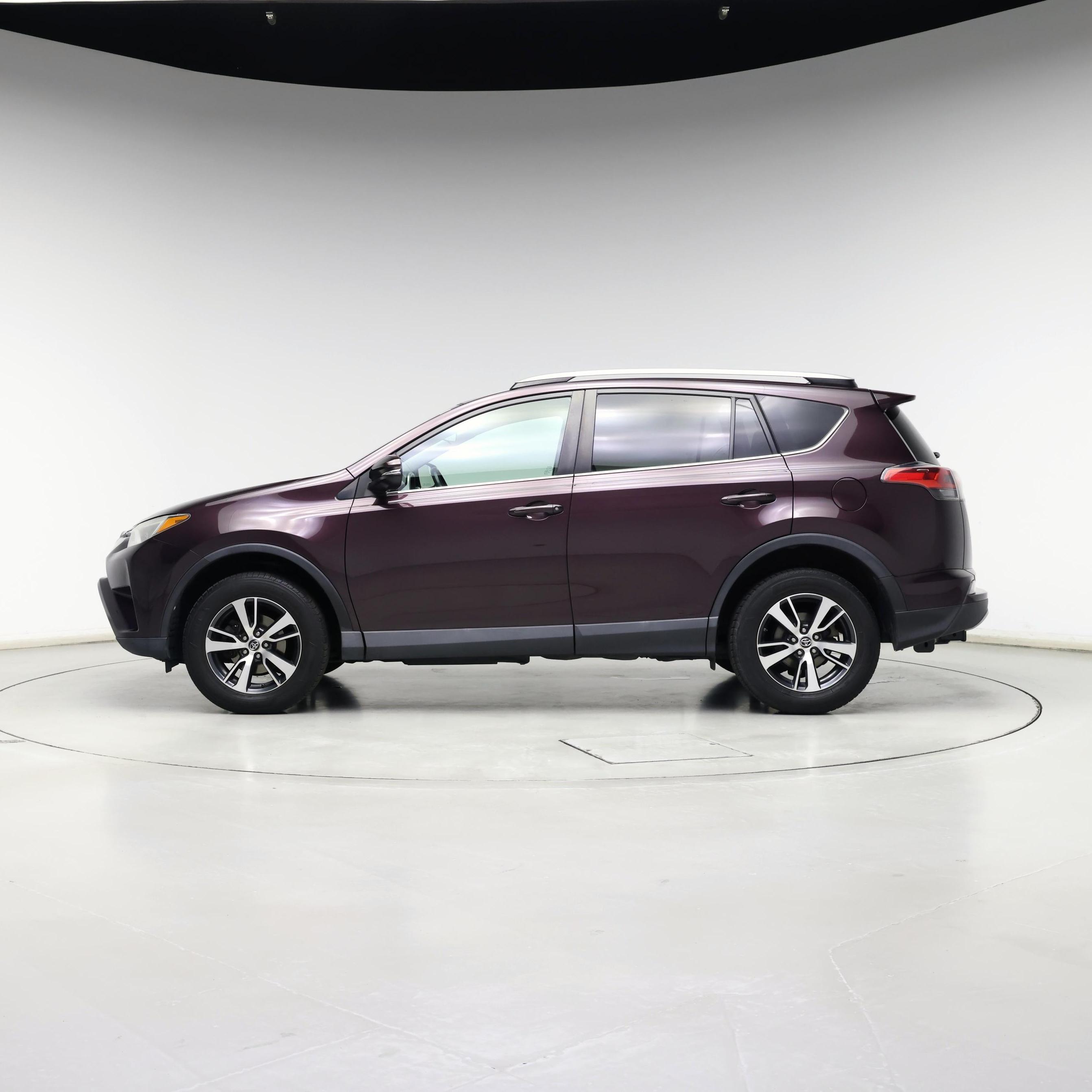 Thumbnail: 2016 Toyota RAV4 - 3