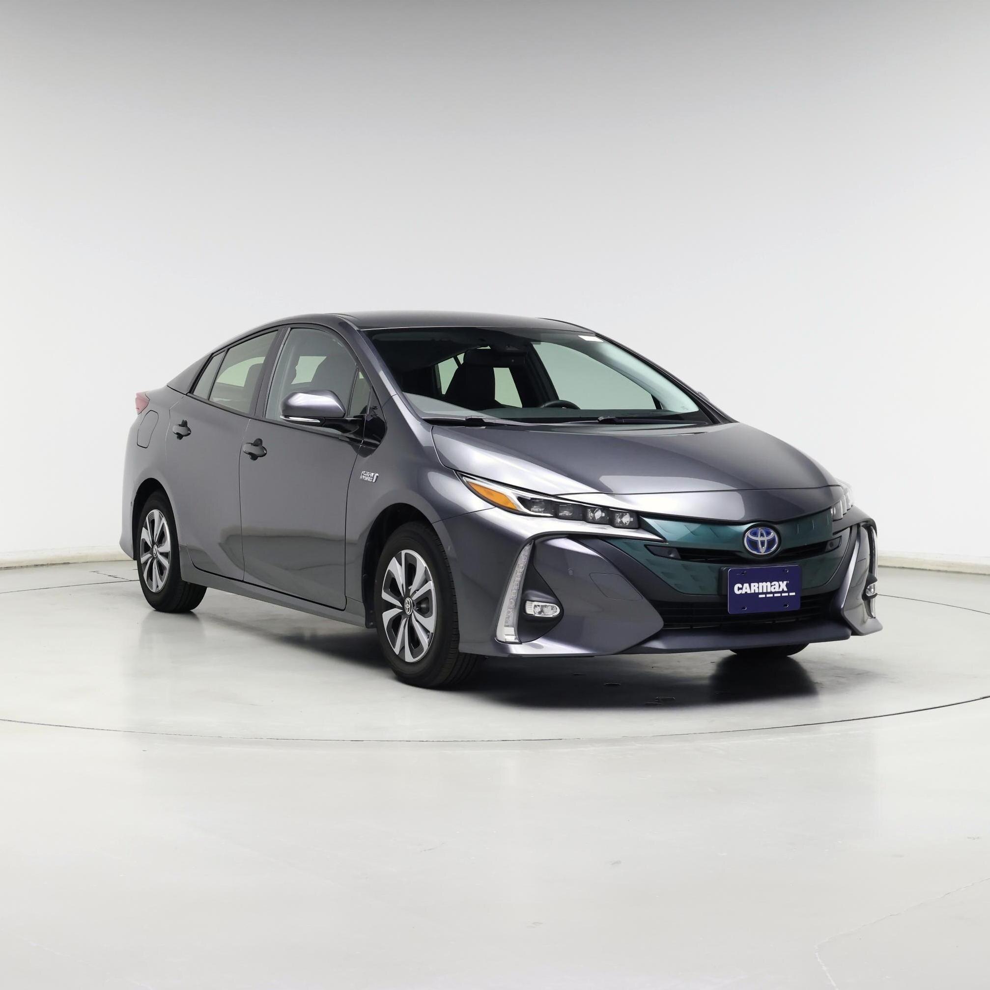 Thumbnail: 2017 Toyota Prius Prime - 1