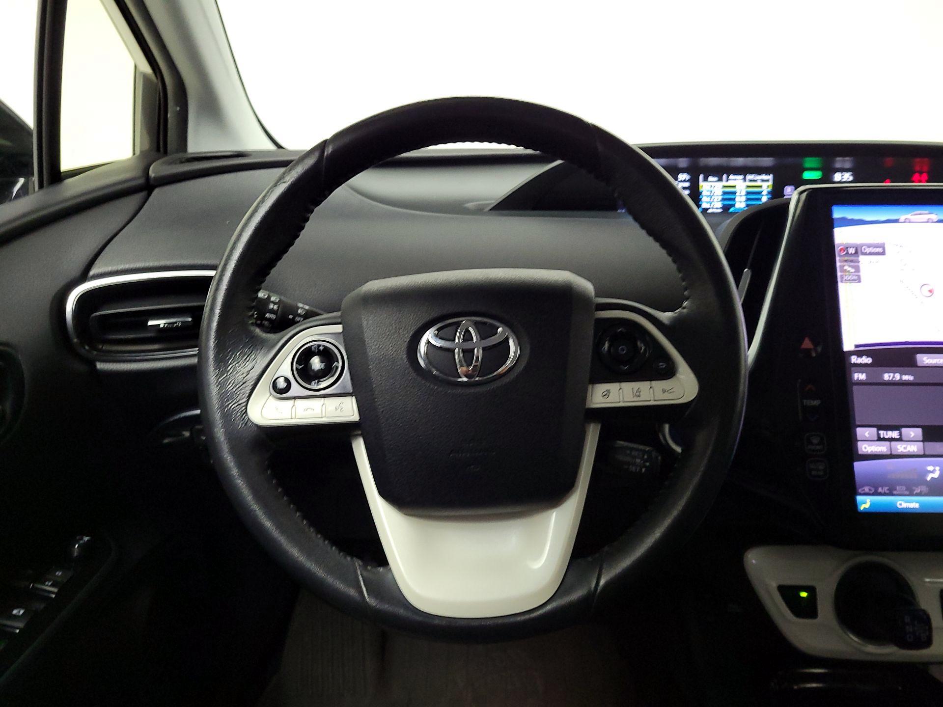 Thumbnail: 2017 Toyota Prius Prime - 10