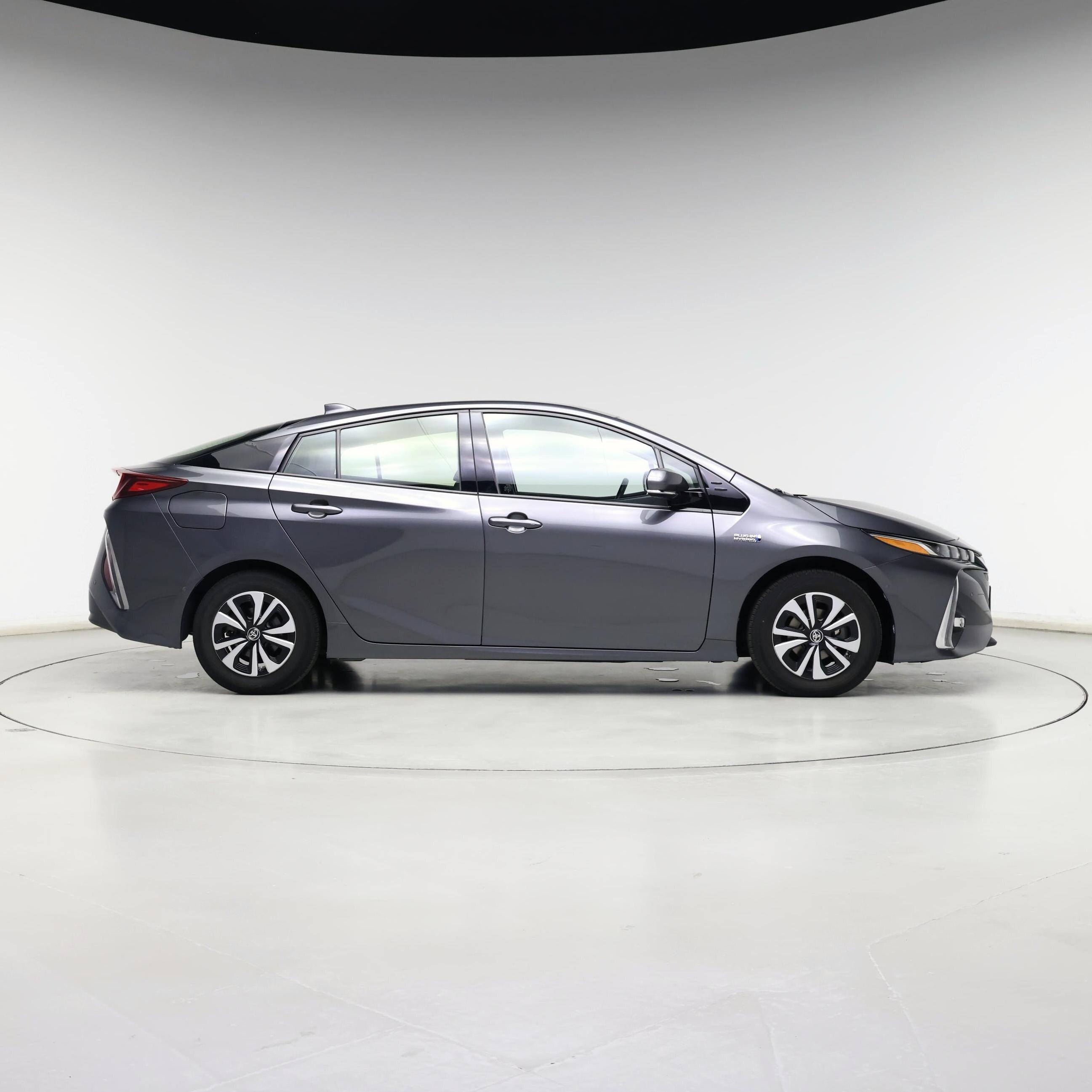 Thumbnail: 2017 Toyota Prius Prime - 7