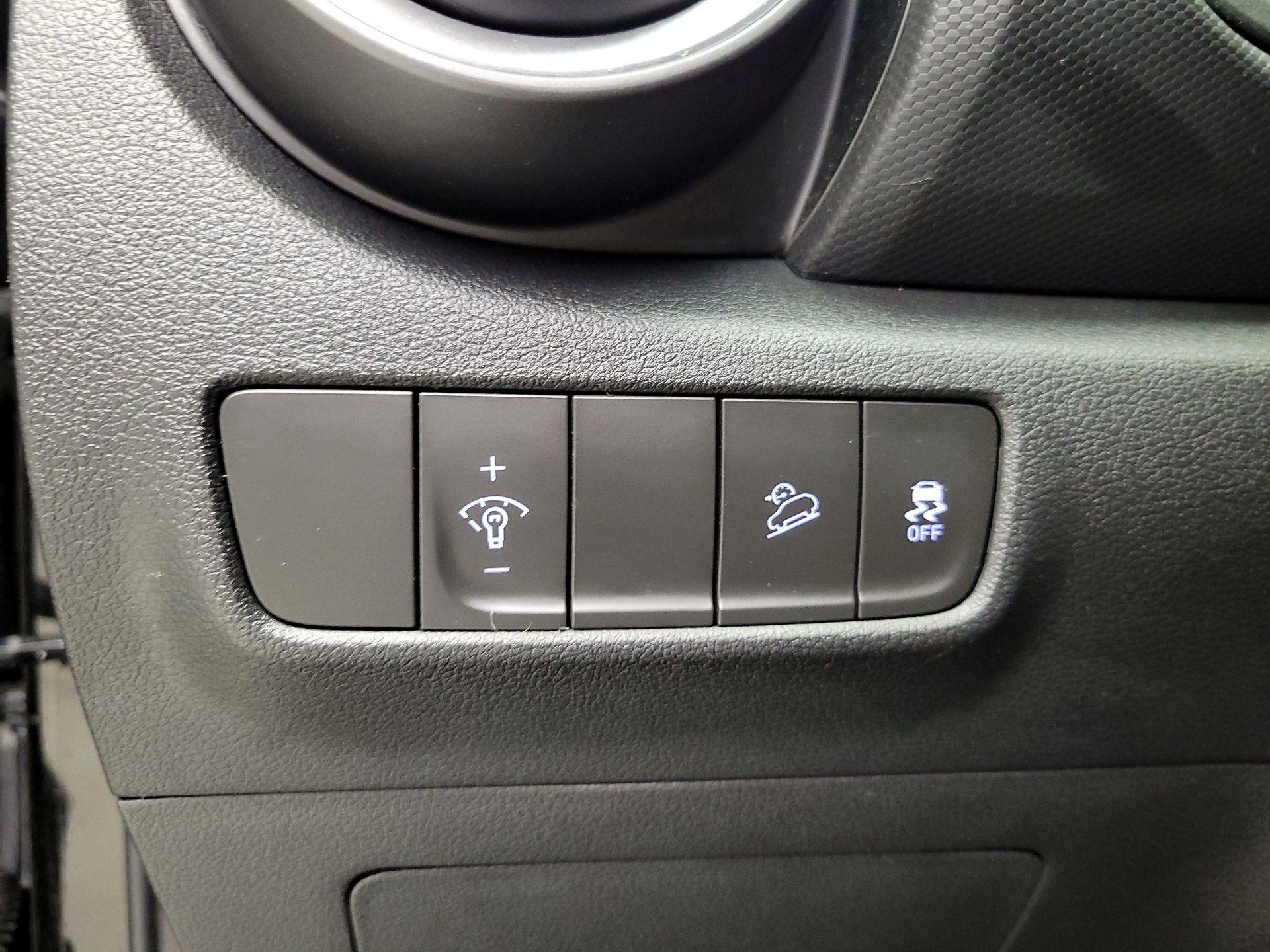 Thumbnail: 2022 Hyundai Kona - 13