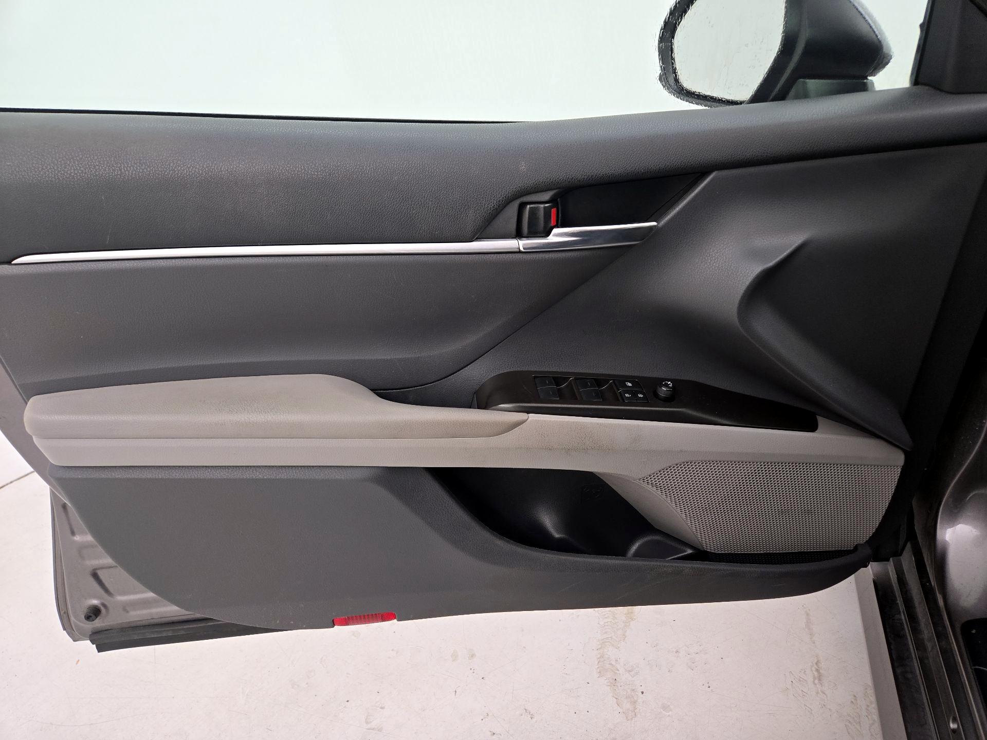 Thumbnail: 2023 Toyota Camry - 12