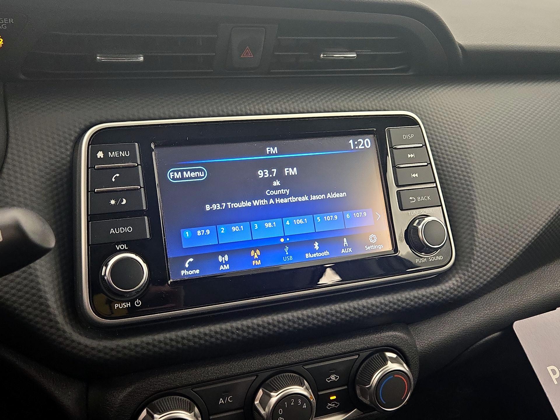 Thumbnail: 2023 Nissan Kicks - 15