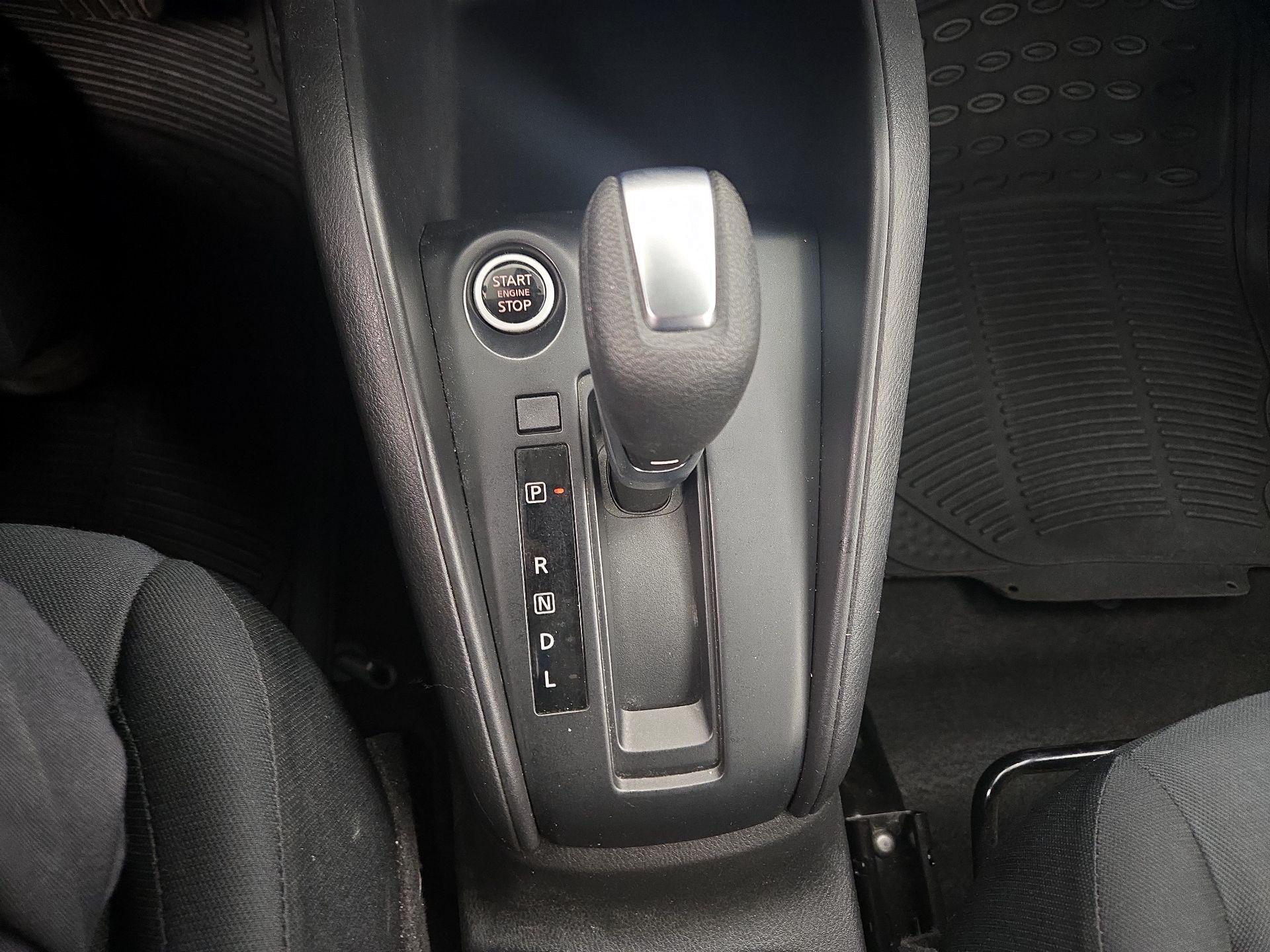 Thumbnail: 2023 Nissan Kicks - 17