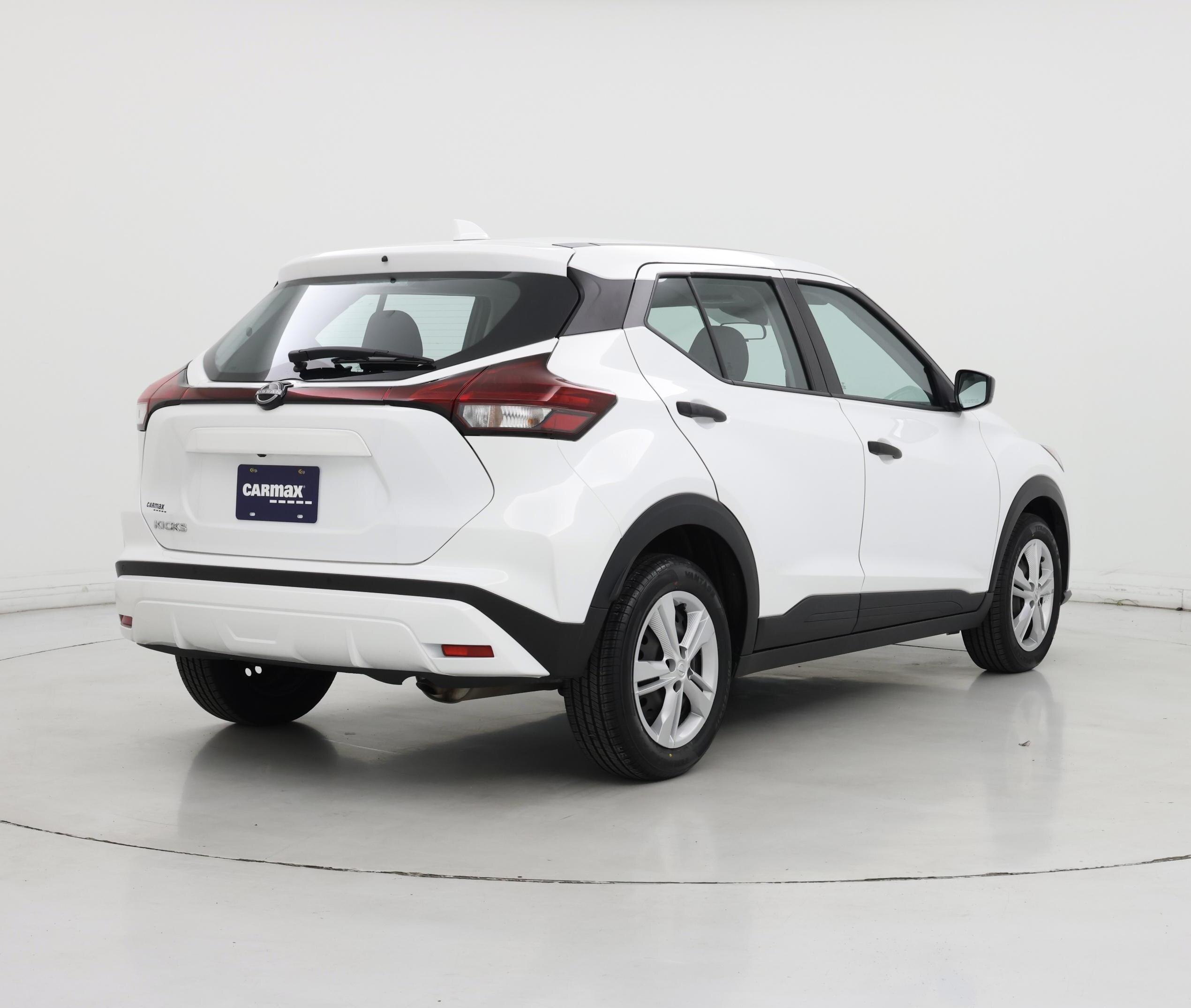 Thumbnail: 2023 Nissan Kicks - 8
