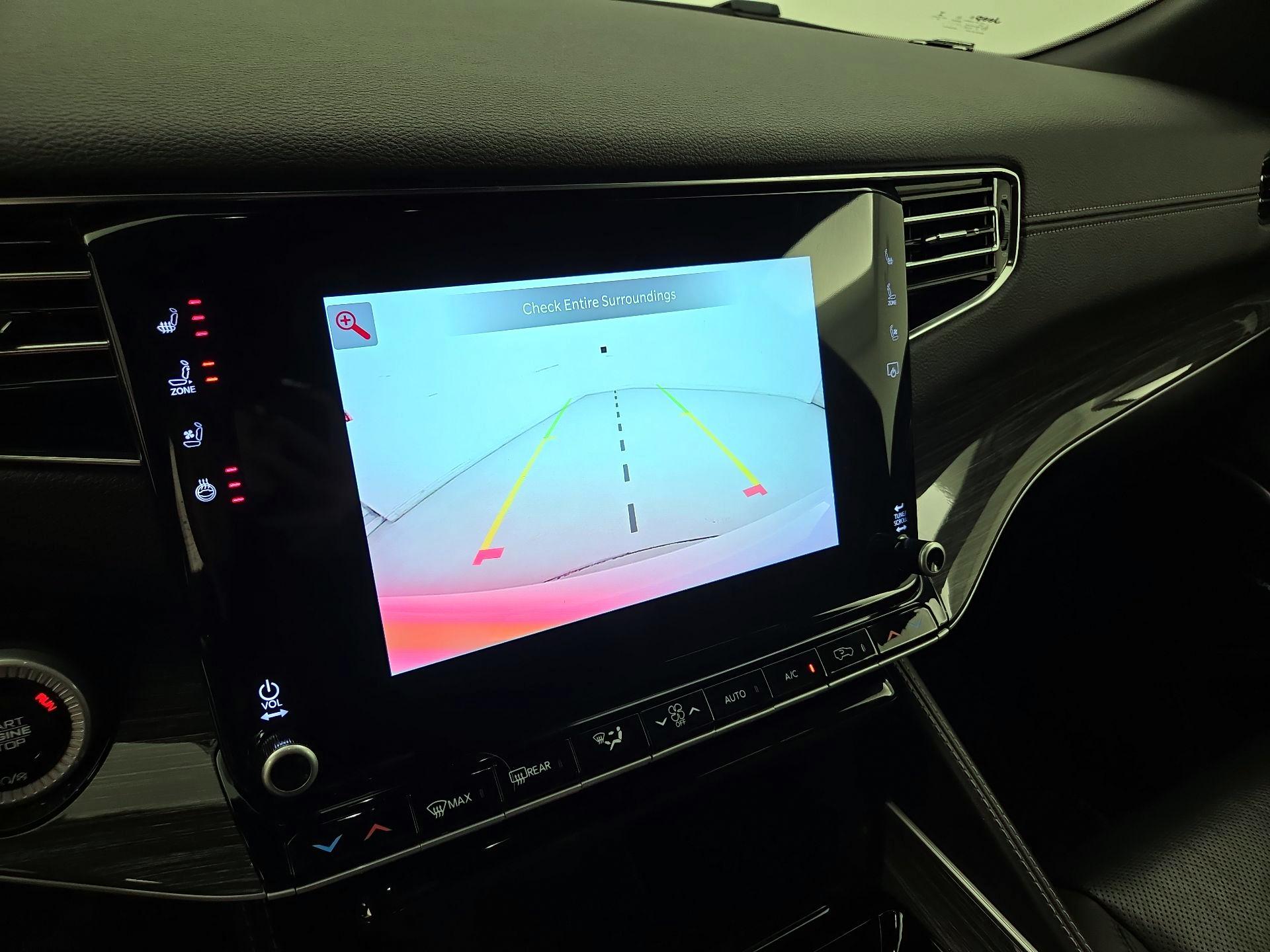 Thumbnail: 2022 Jeep Wagoneer - 15