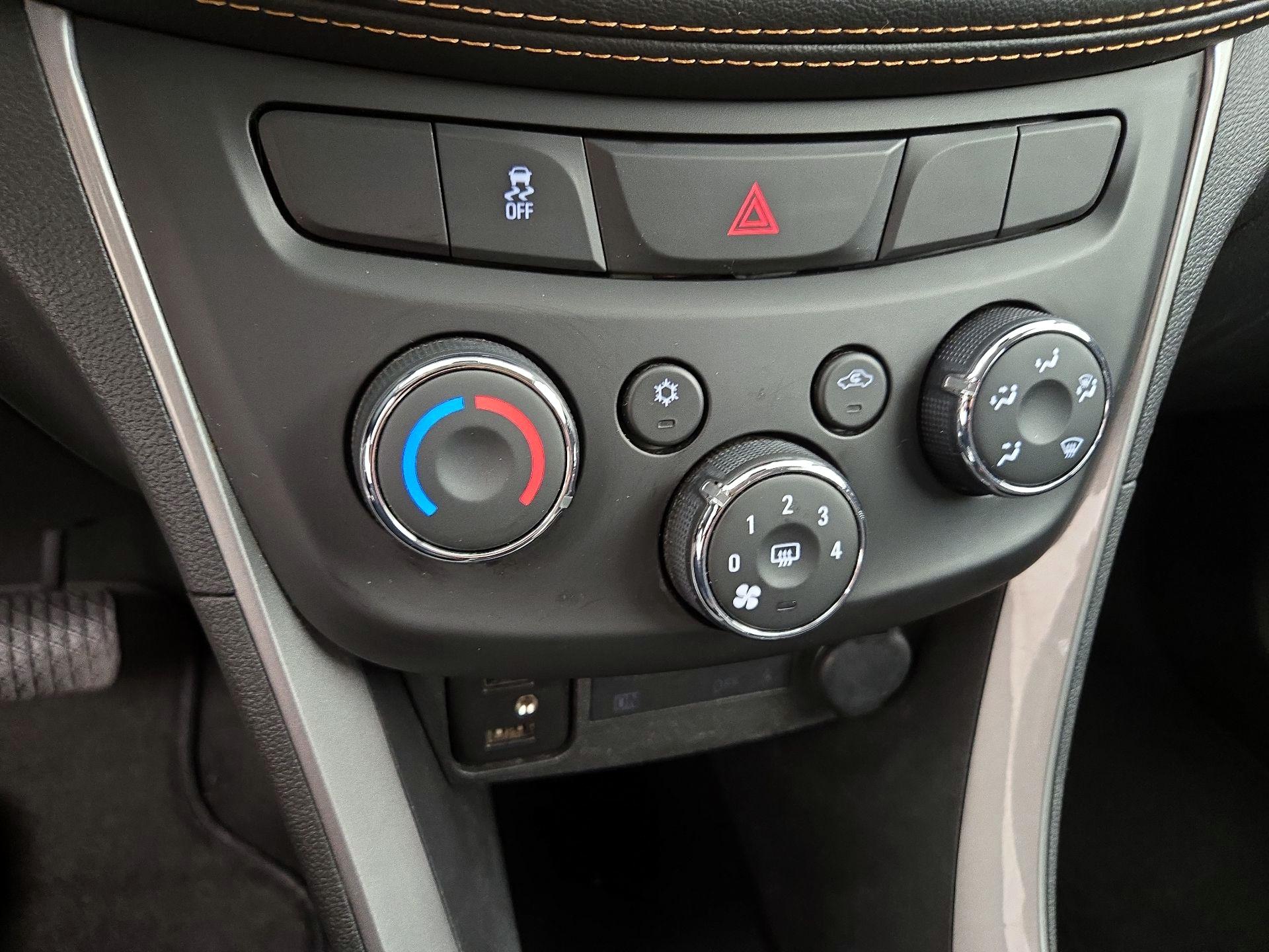 Thumbnail: 2020 Chevrolet Trax - 16