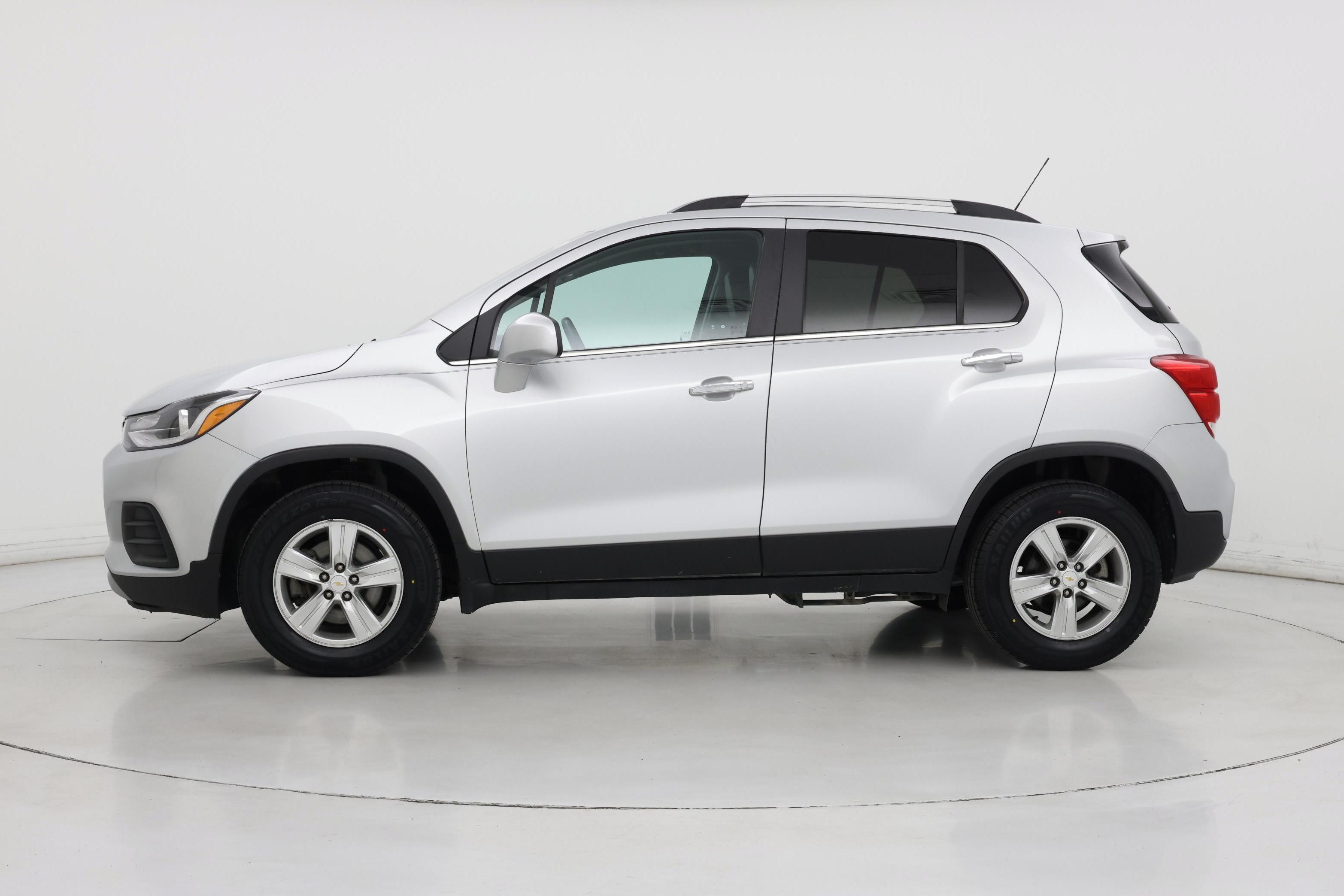 Thumbnail: 2020 Chevrolet Trax - 3