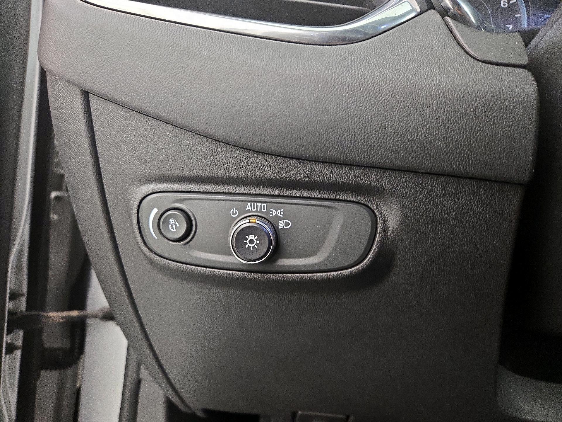 Thumbnail: 2020 Chevrolet Equinox - 13