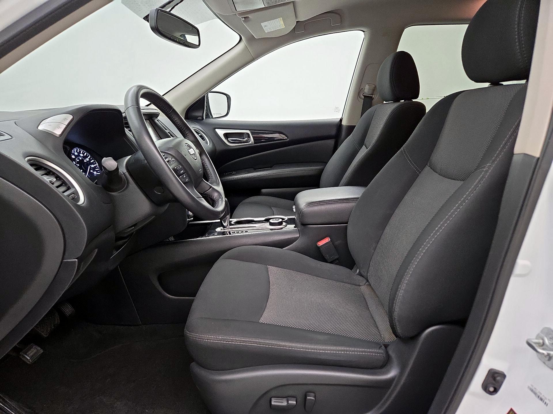 Thumbnail: 2020 Nissan Pathfinder - 11