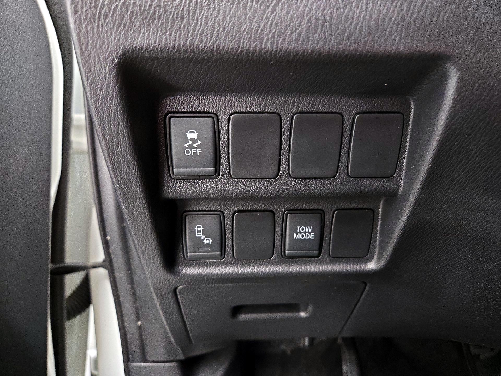 Thumbnail: 2020 Nissan Pathfinder - 13