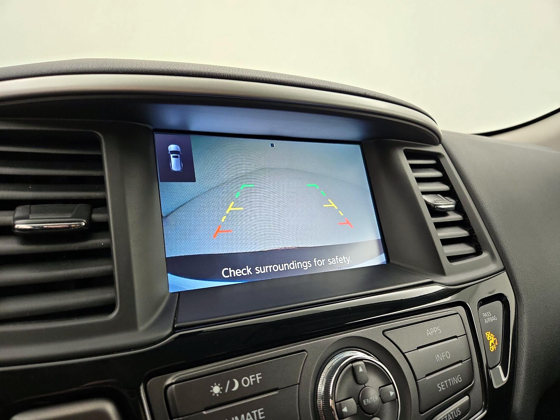 Thumbnail: 2020 Nissan Pathfinder - 14