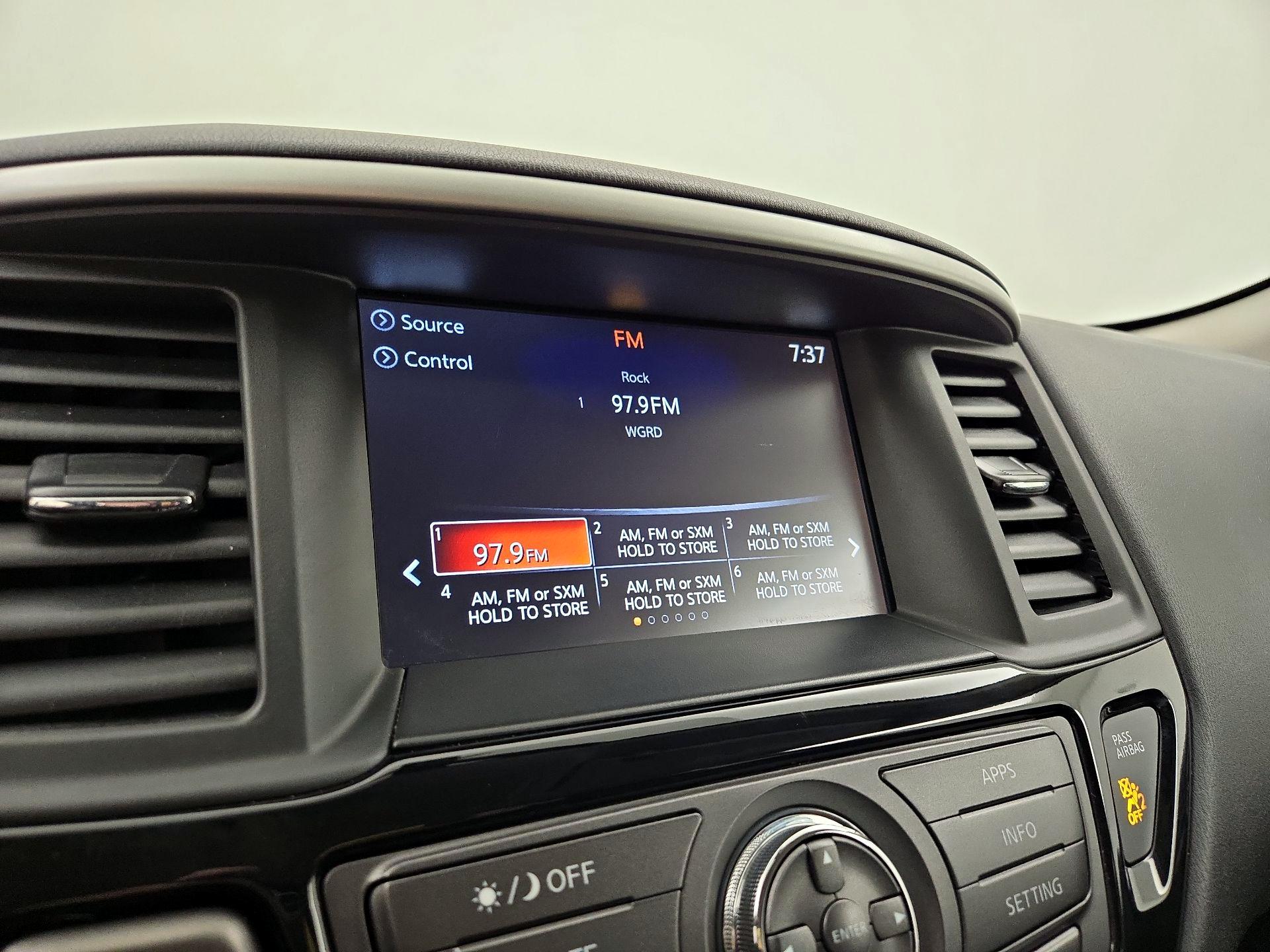 Thumbnail: 2020 Nissan Pathfinder - 15