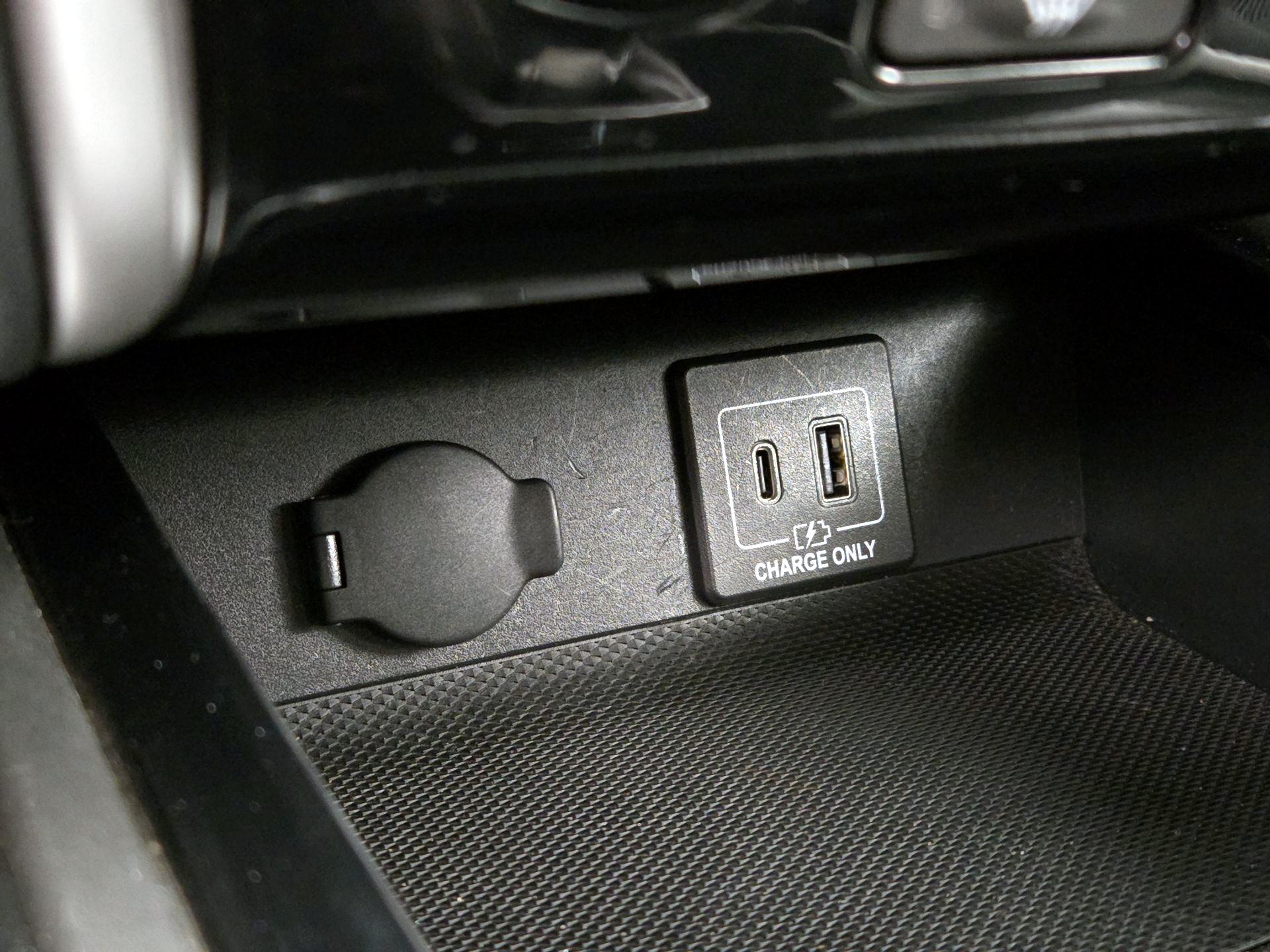 Thumbnail: 2020 Nissan Pathfinder - 18