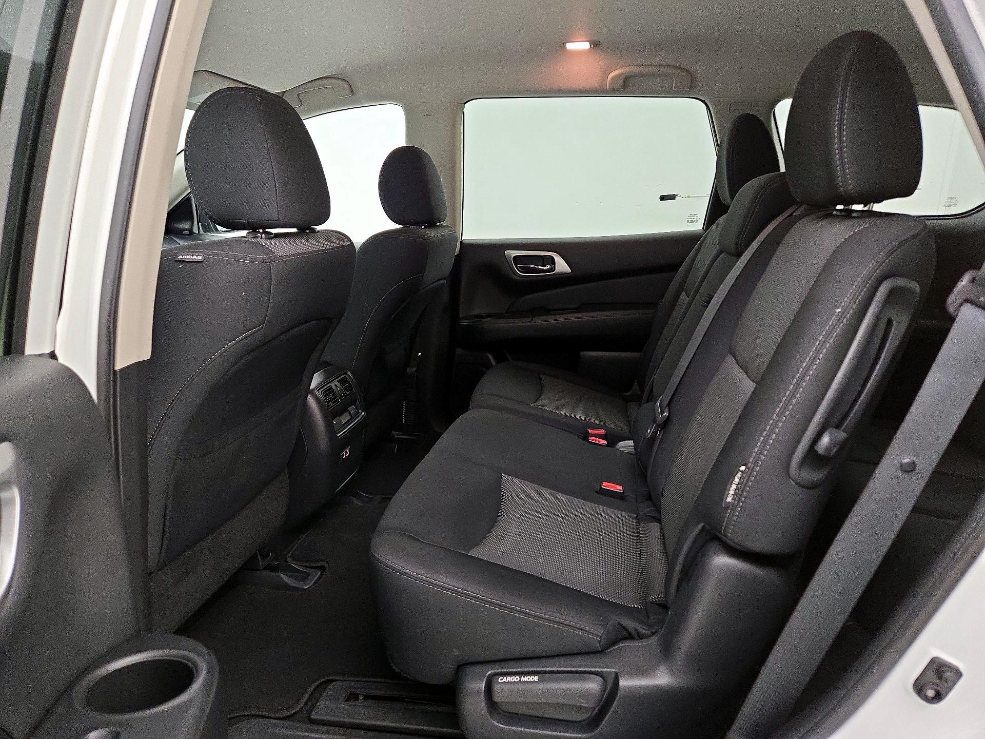 Thumbnail: 2020 Nissan Pathfinder - 19