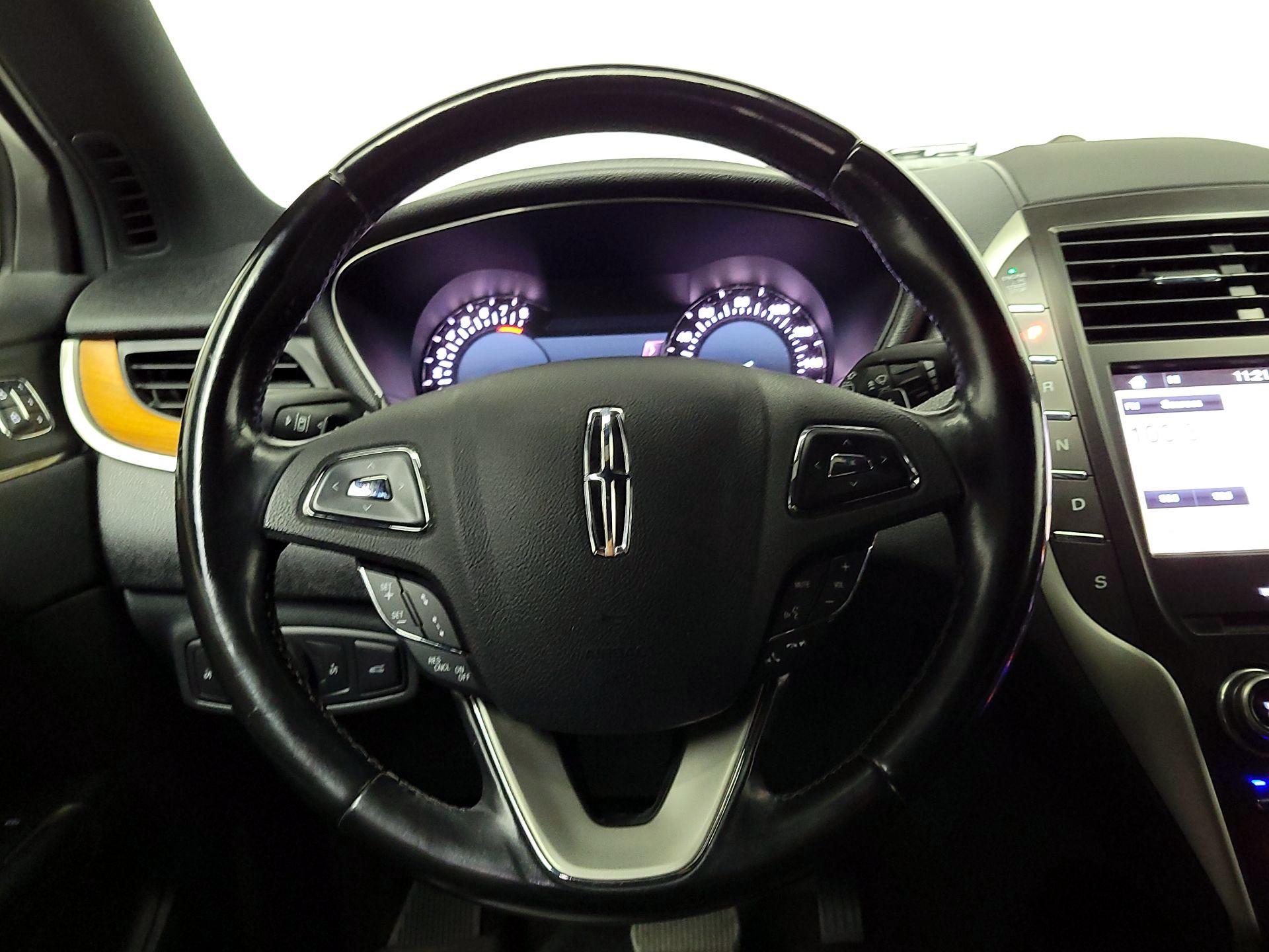 Thumbnail: 2017 Lincoln MKC - 10