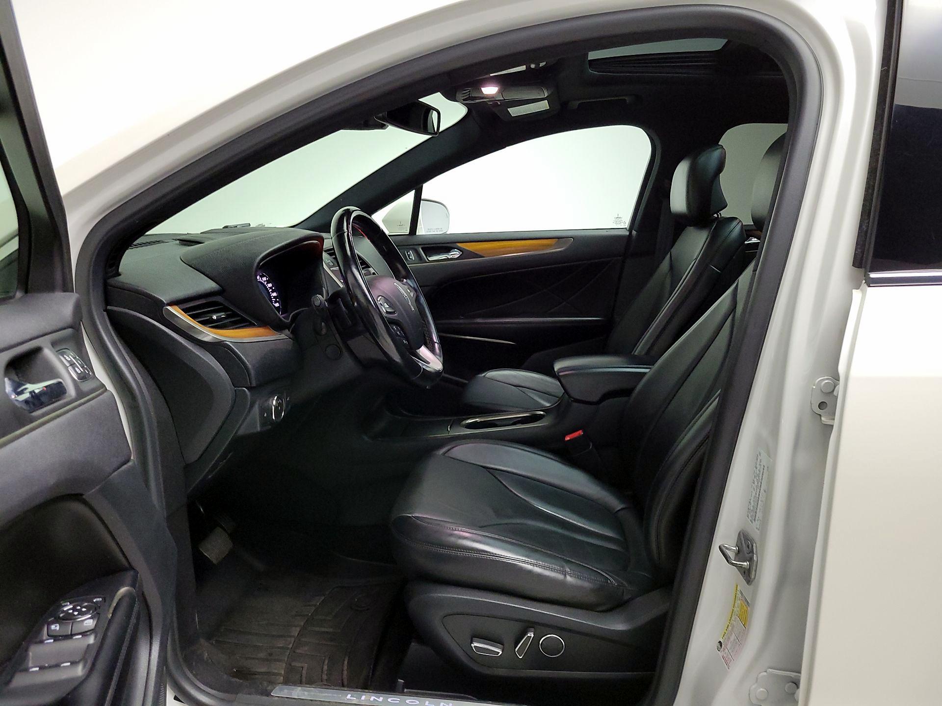 Thumbnail: 2017 Lincoln MKC - 11