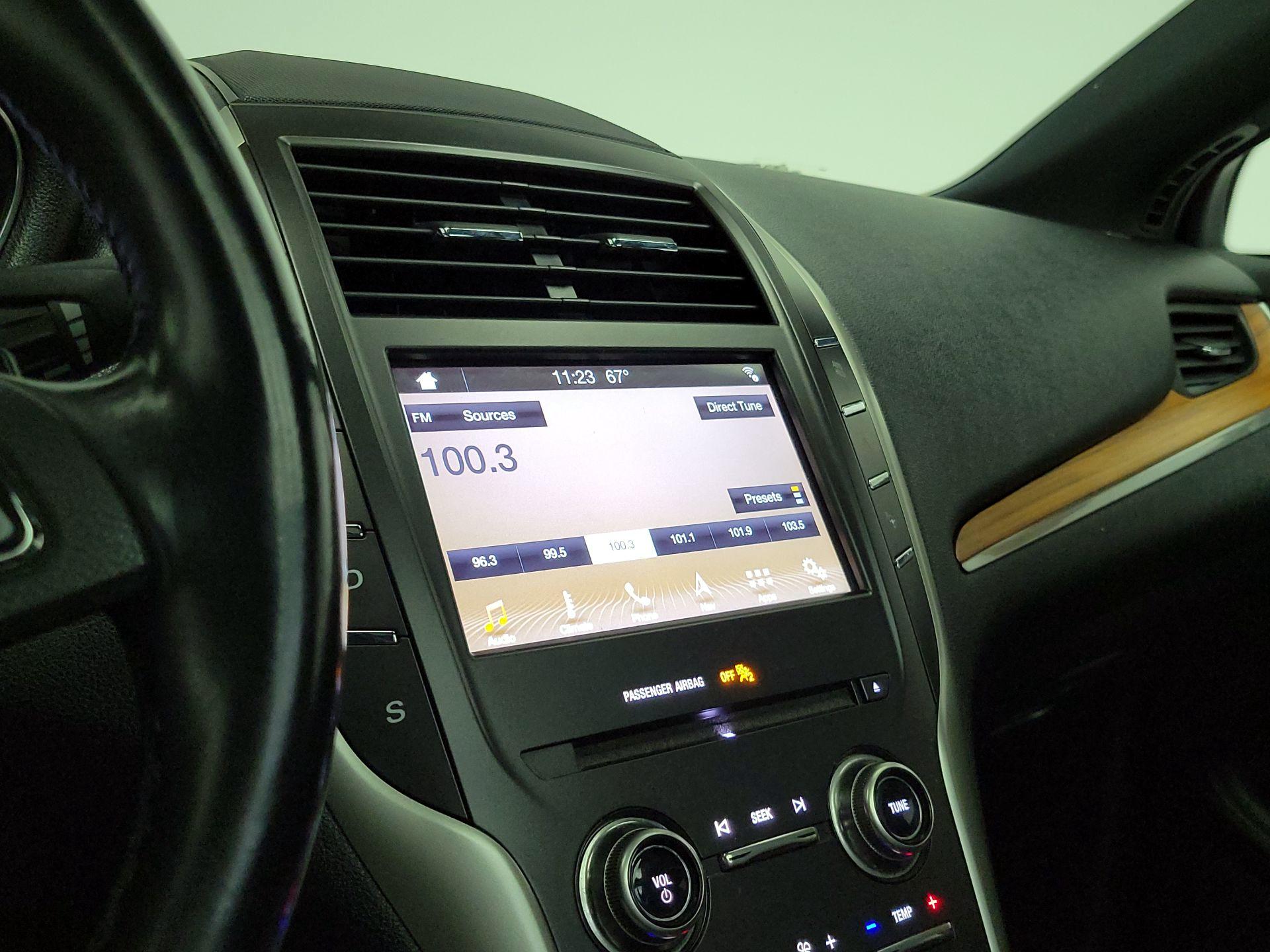 Thumbnail: 2017 Lincoln MKC - 16