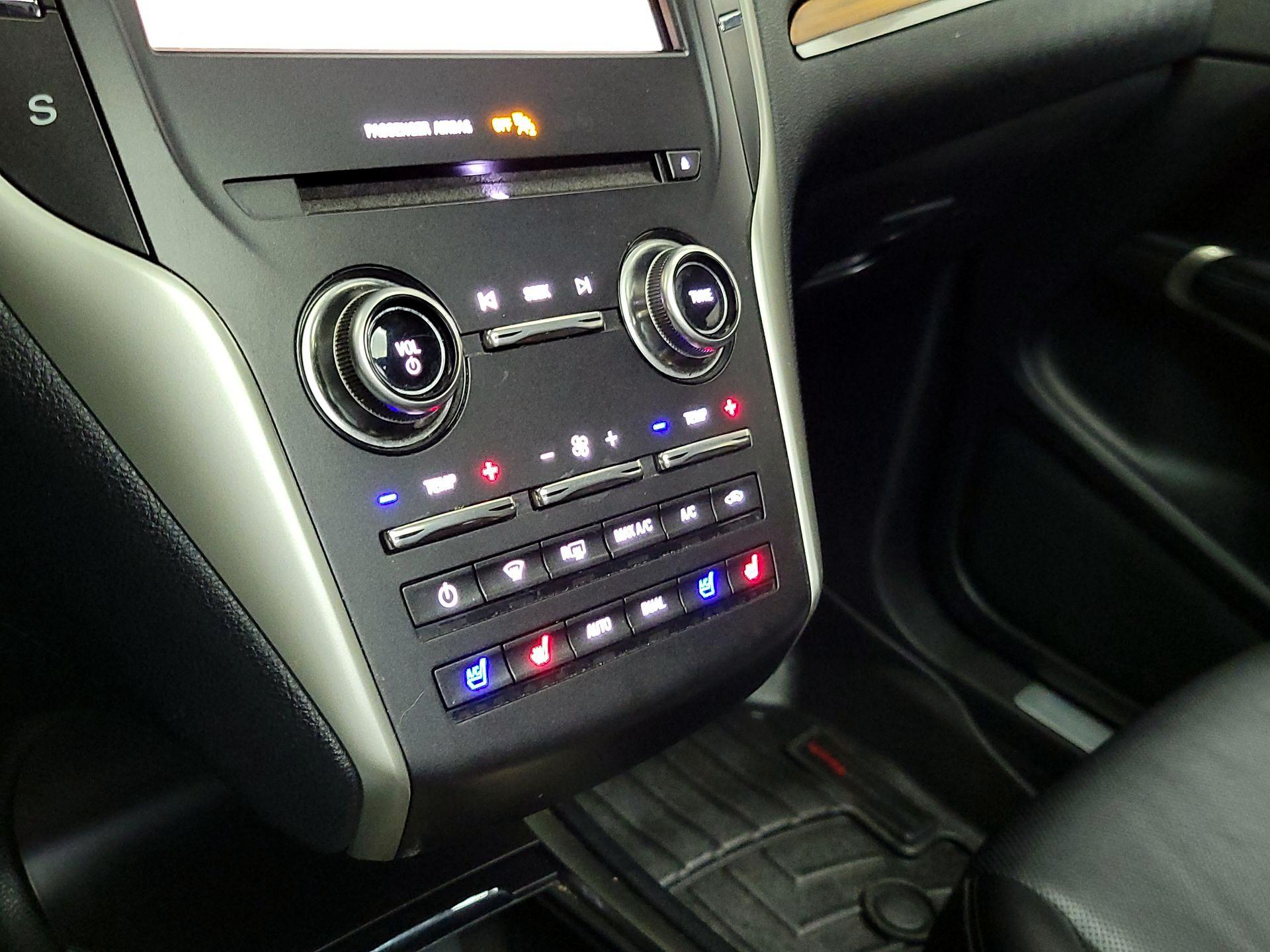 Thumbnail: 2017 Lincoln MKC - 17