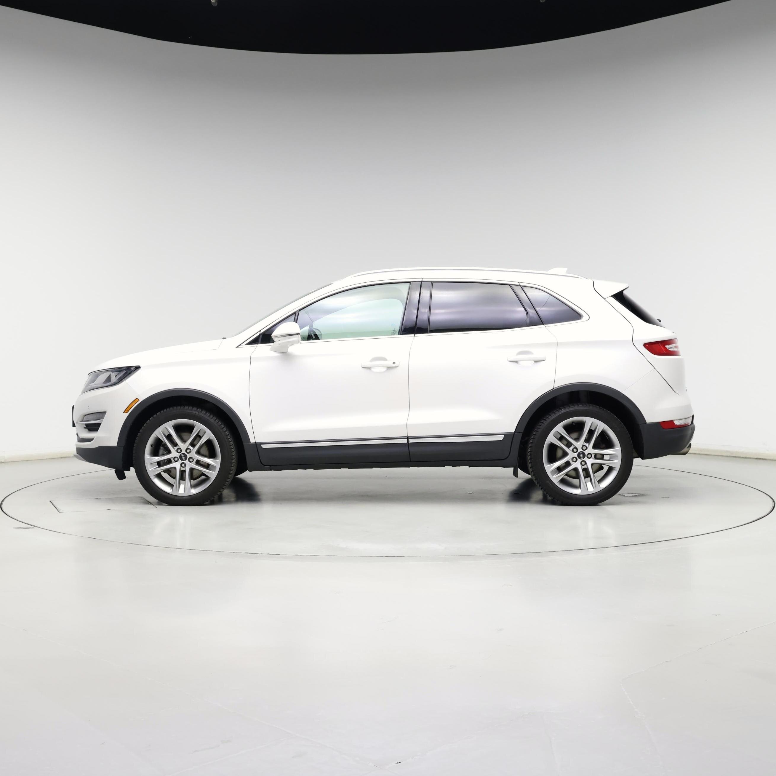 Thumbnail: 2017 Lincoln MKC - 3