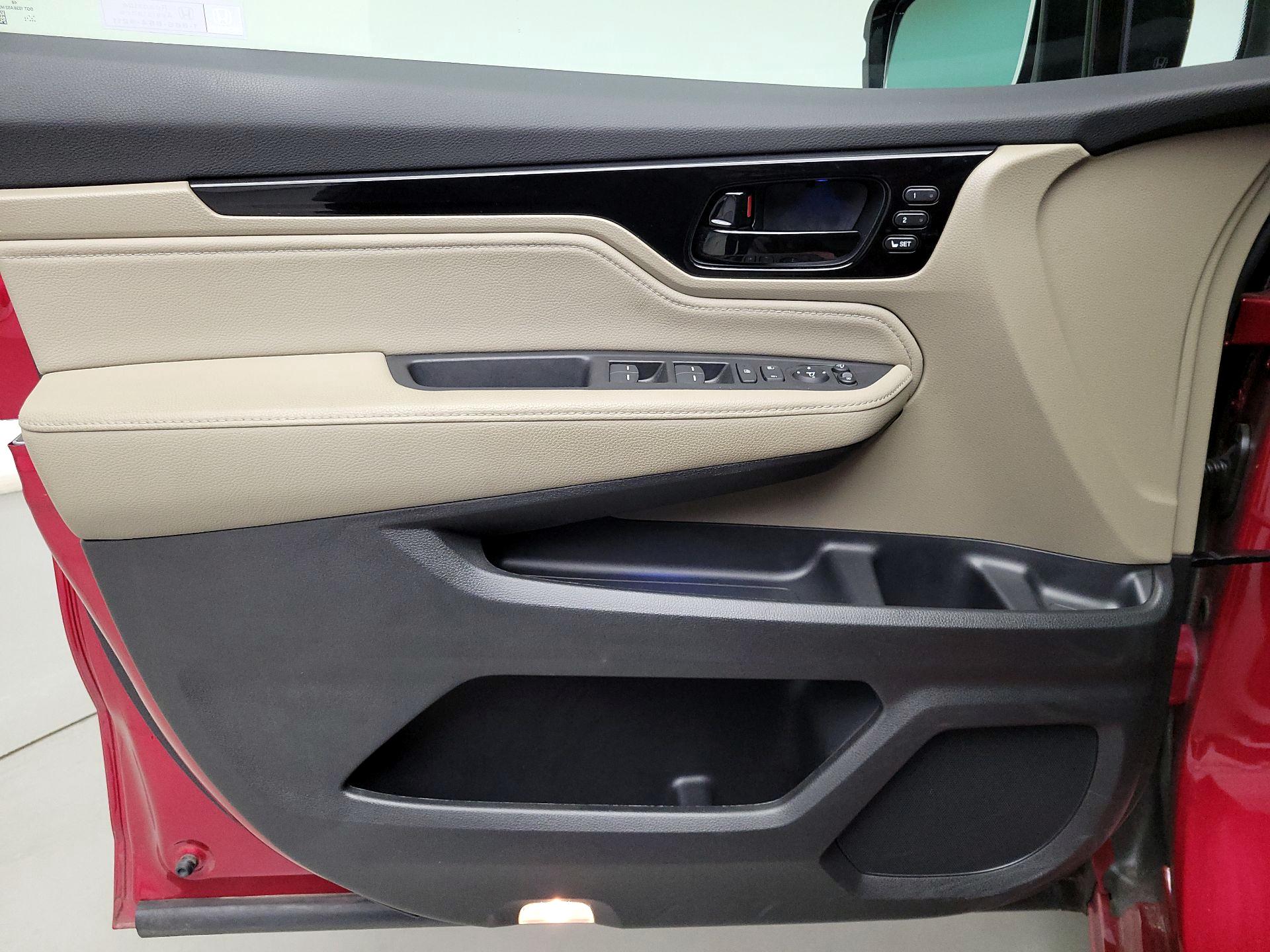 Thumbnail: 2023 Honda Odyssey - 12