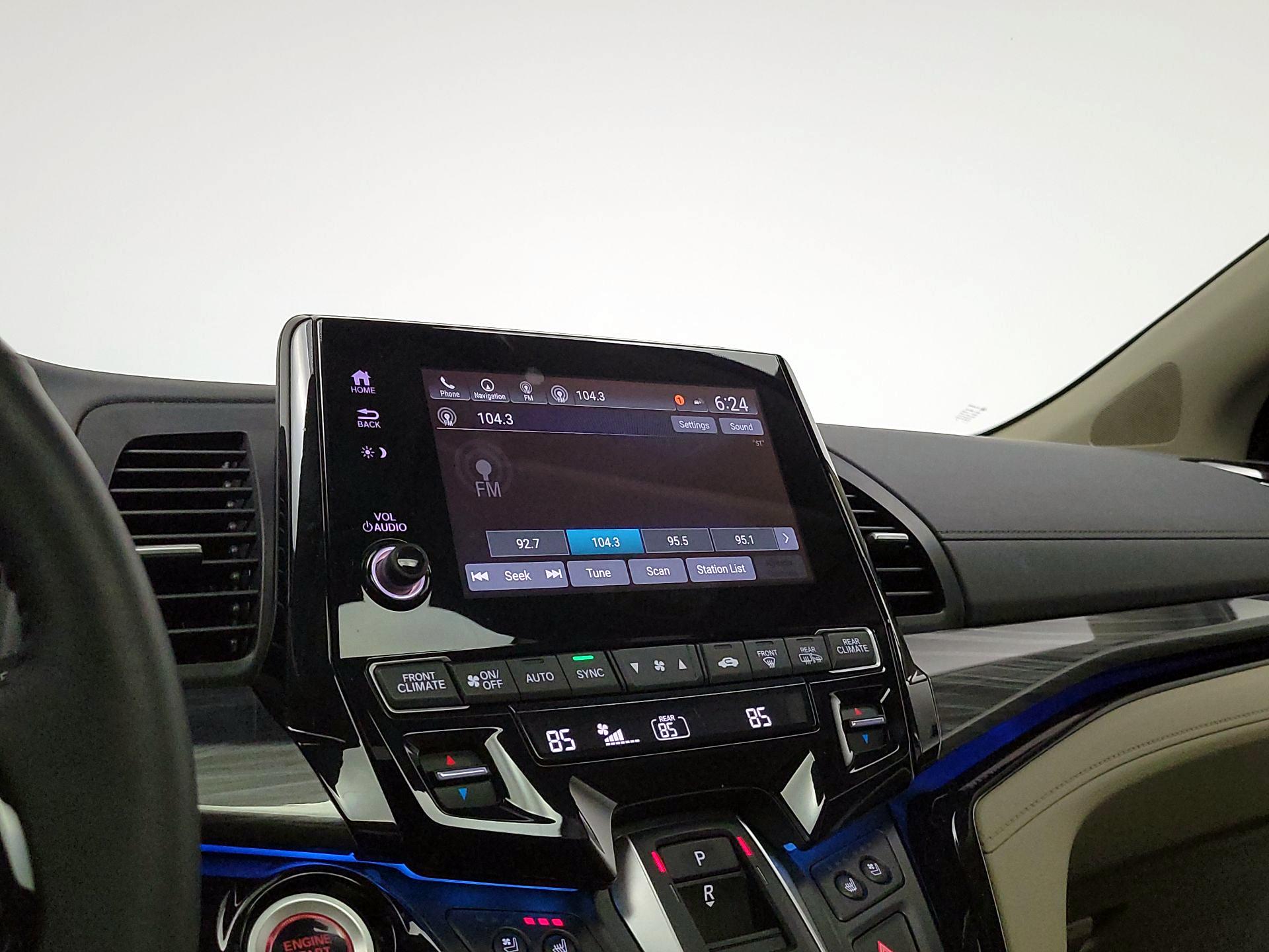 Thumbnail: 2023 Honda Odyssey - 16