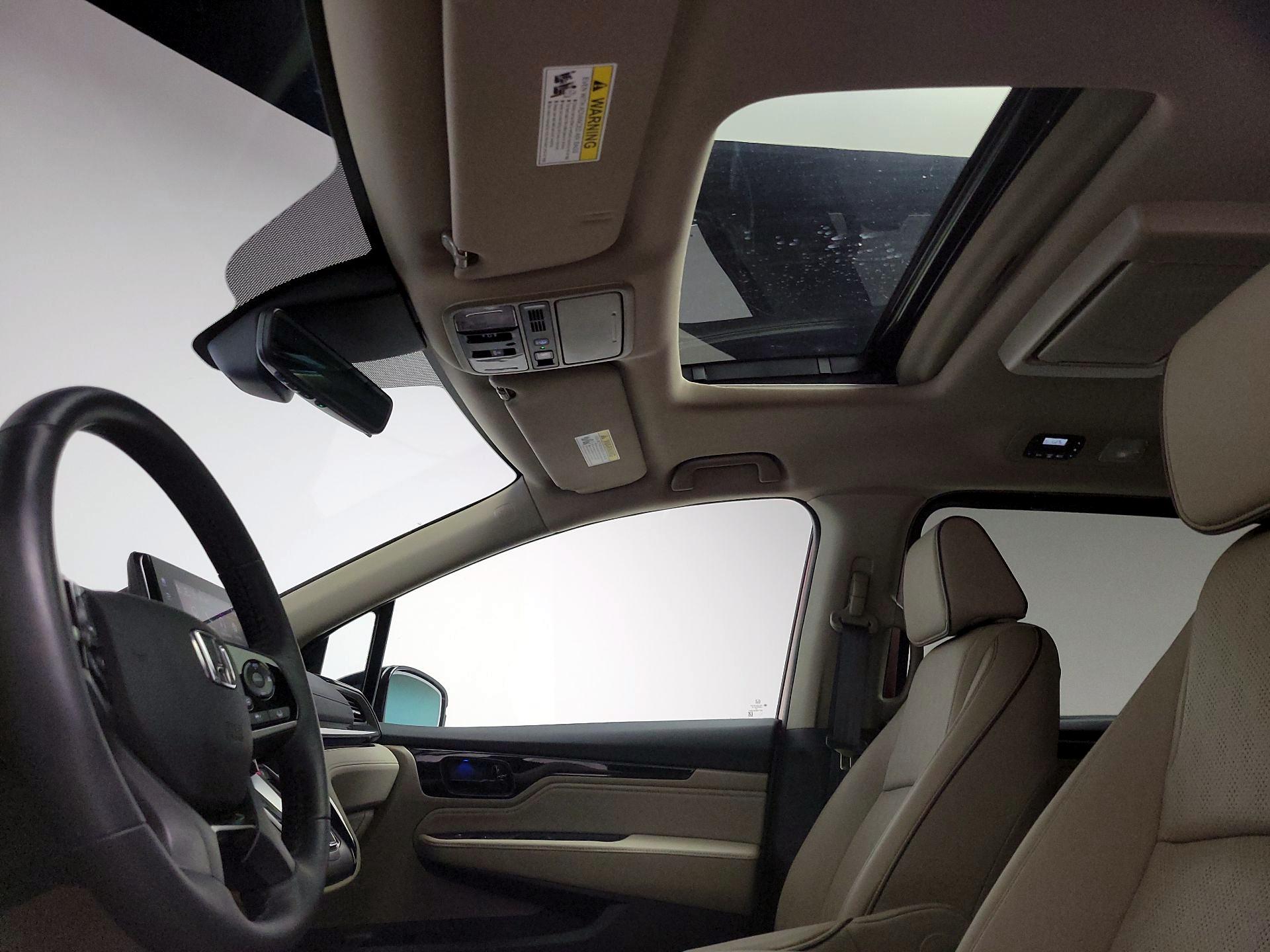 Thumbnail: 2023 Honda Odyssey - 20