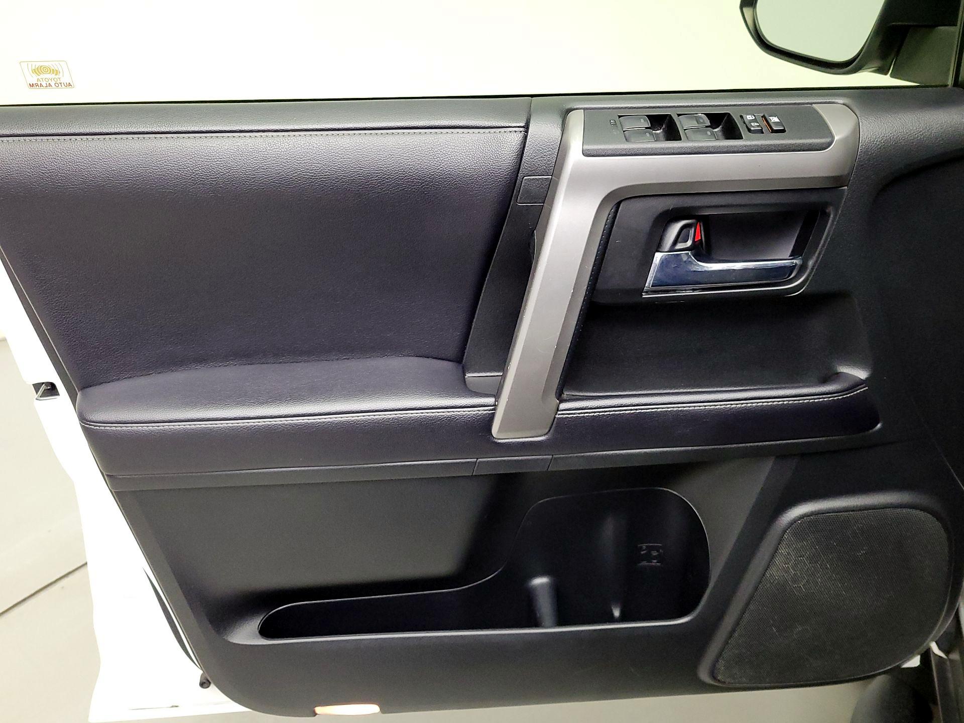 Thumbnail: 2020 Toyota 4Runner - 12