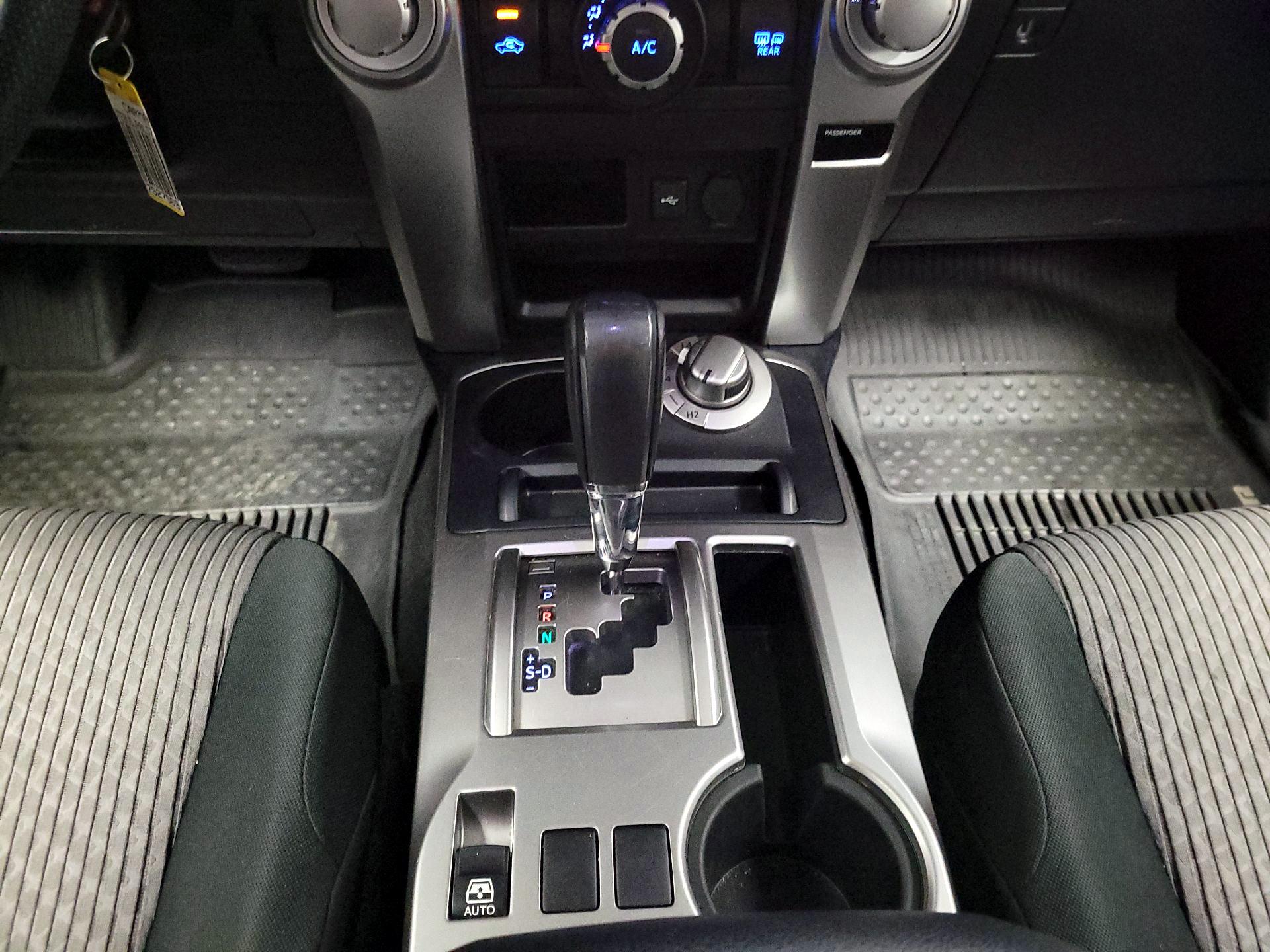 Thumbnail: 2020 Toyota 4Runner - 18