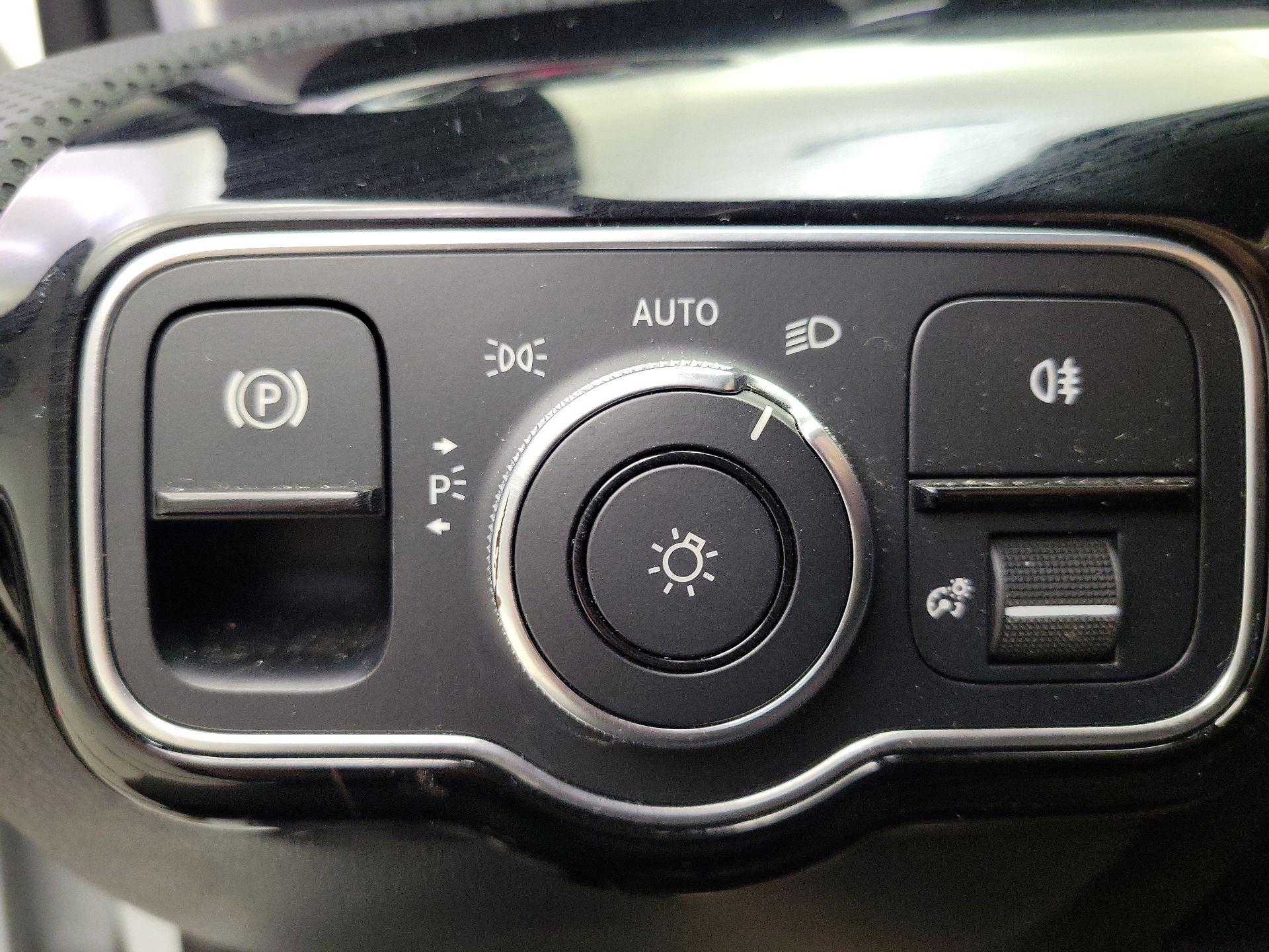 Thumbnail: 2021 Mercedes-Benz CLA - 13